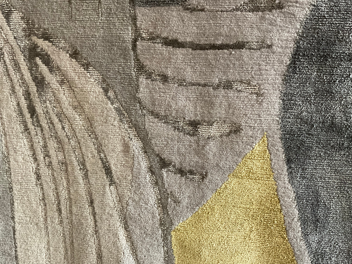 Leaf pattern rug that brings a sense of nature to any space | NU-15