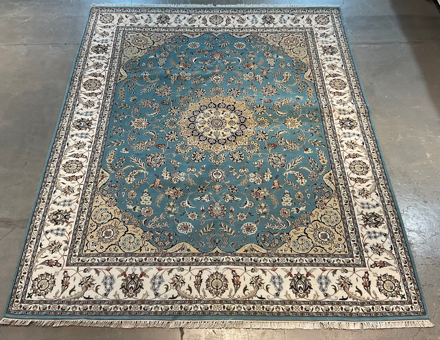 A classic Nain rug design in rich teal tones | NU-7295 (Nain)