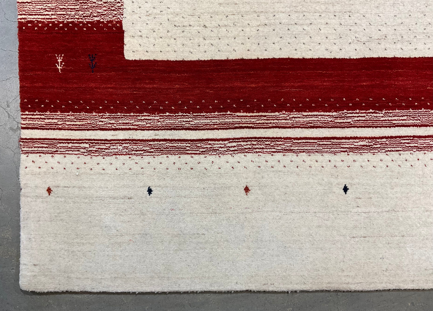 Super Fine Undyed Wool Lori Gabbeh Handmade Rug | 1826