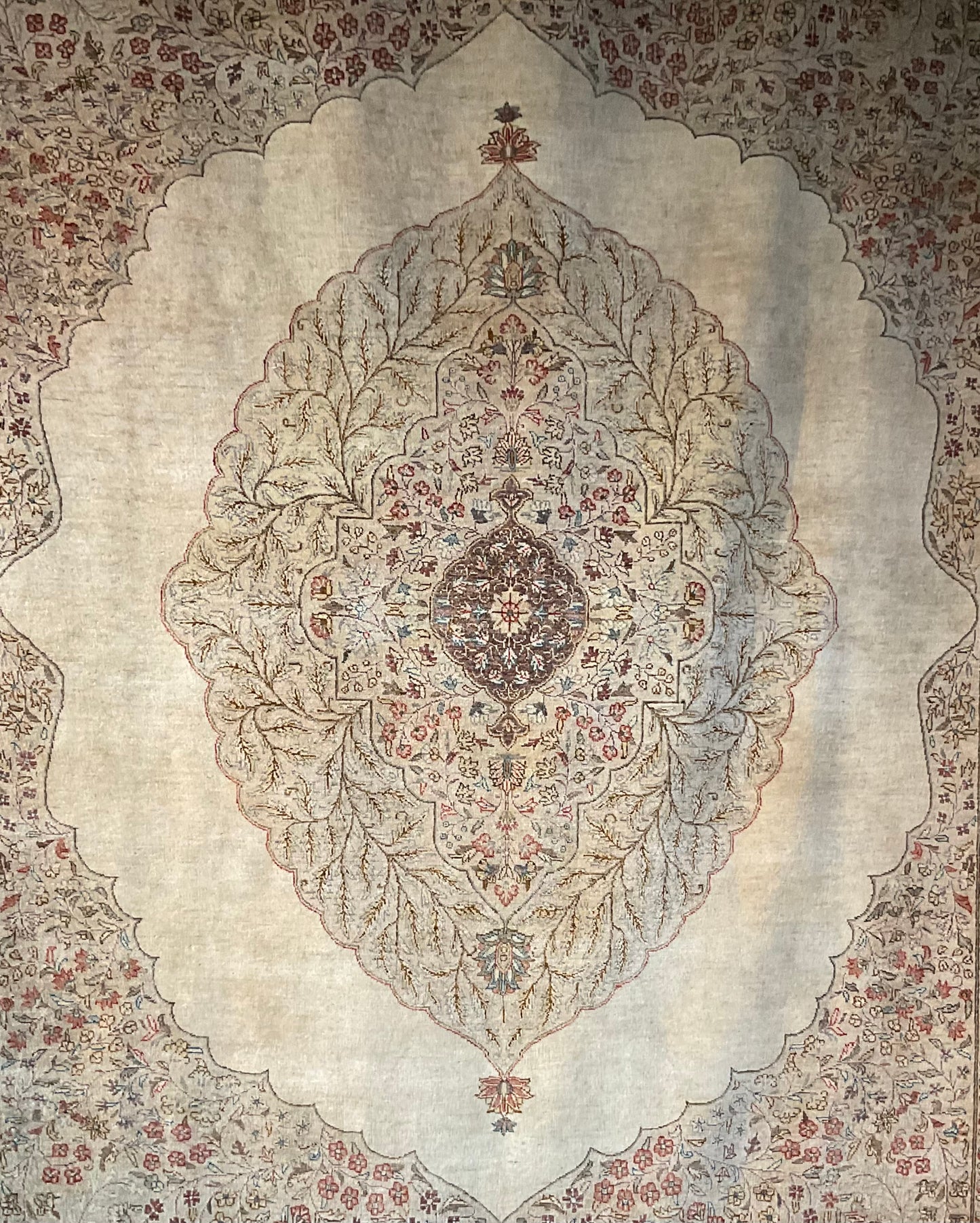 Tabriz rug features the renowned Haji Jalili design | NU-2570