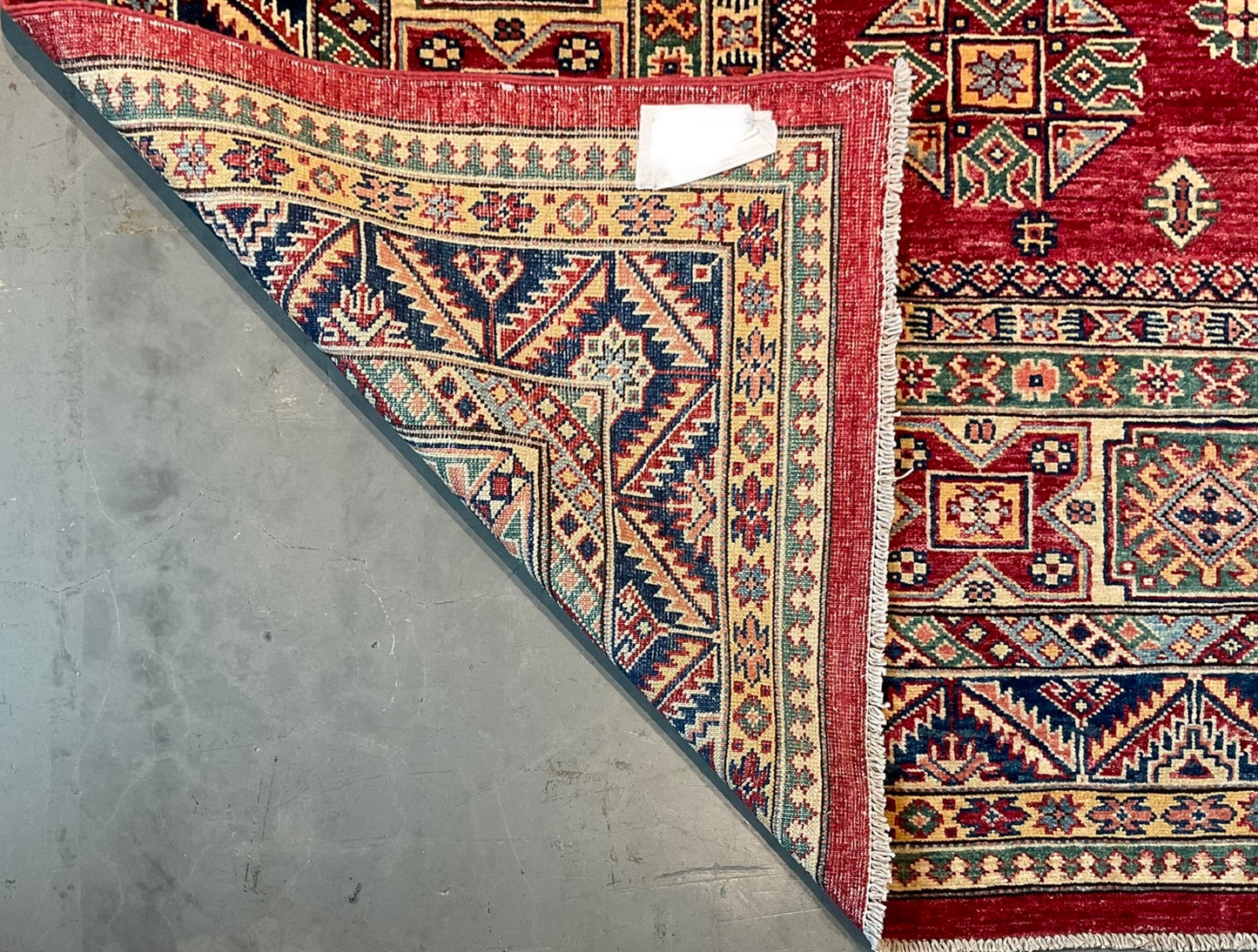 Kazak rug is a striking example of fine Caucasian rug | NU-539