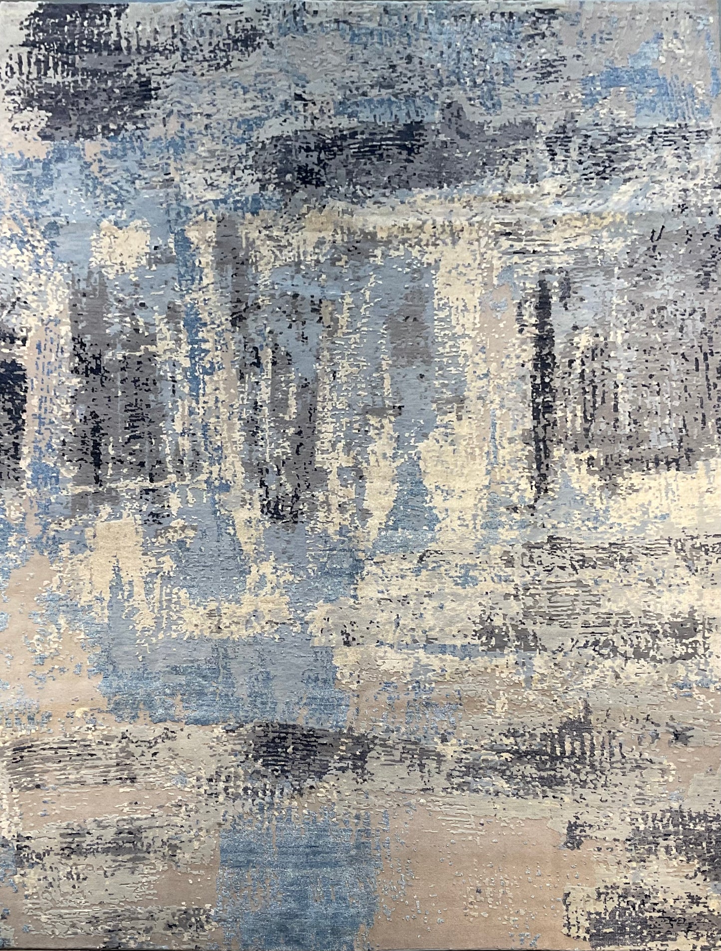 Modern wool and silk rug a layered, sophisticated look | NU-6213