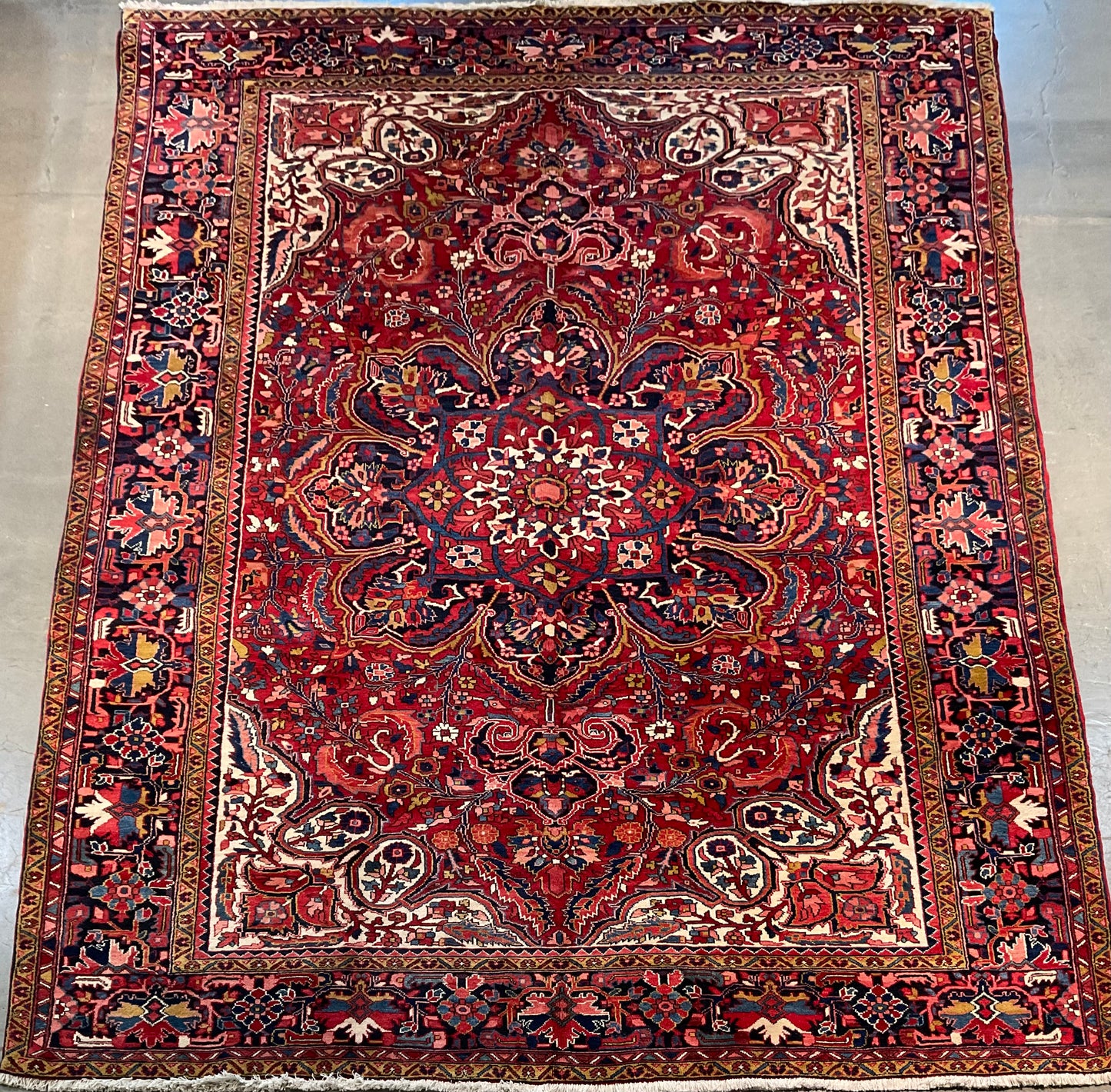NU-2217 (Antique Persian Heriz)