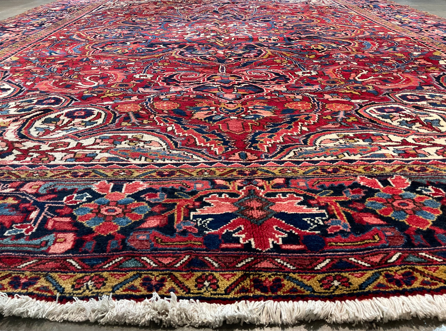 NU-2217 (Antique Persian Heriz)