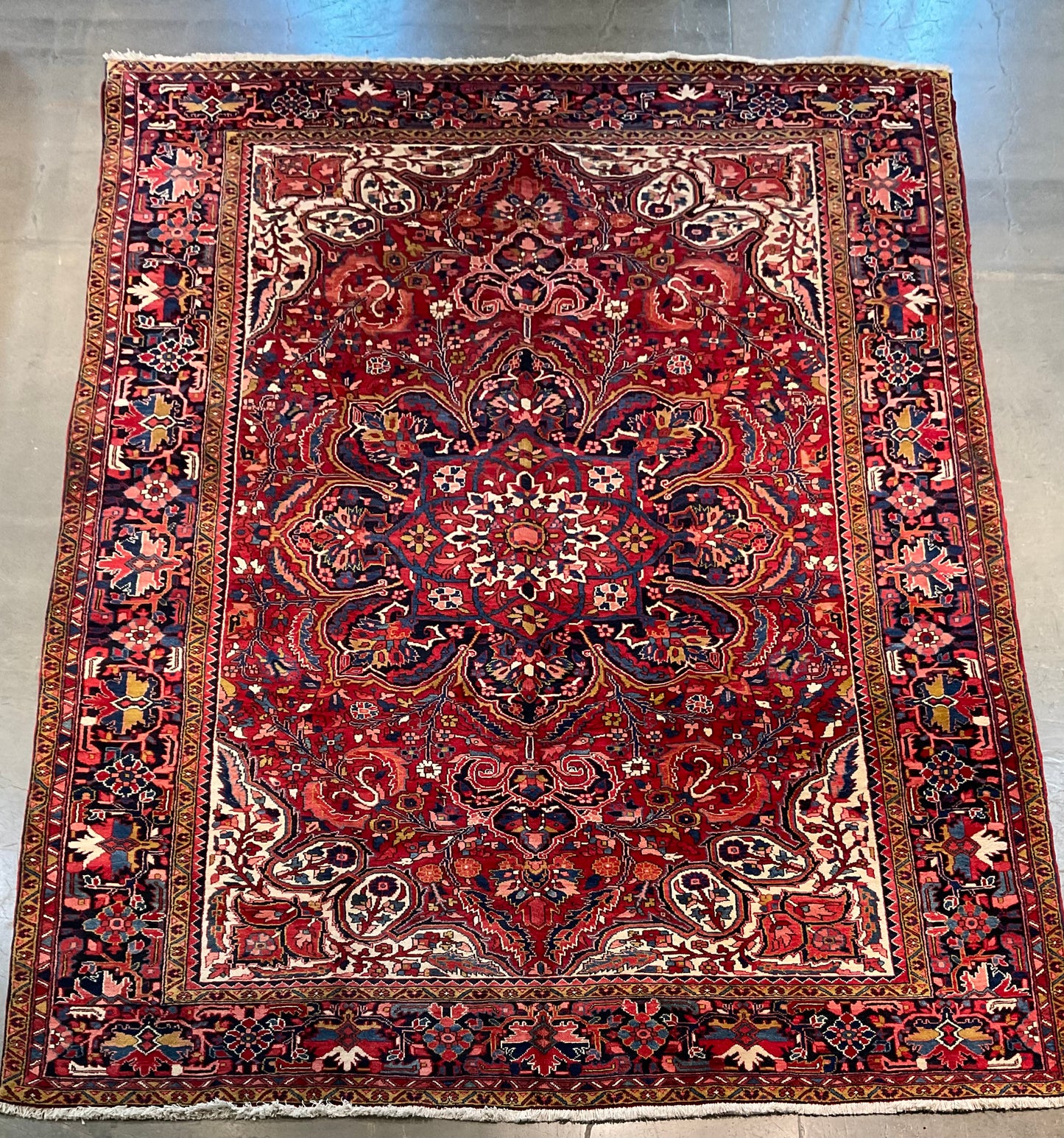 NU-2217 (Antique Persian Heriz)
