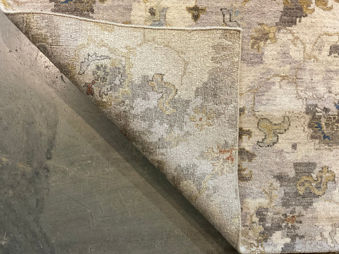 Borderless area rug light Kashan design | NU-6907