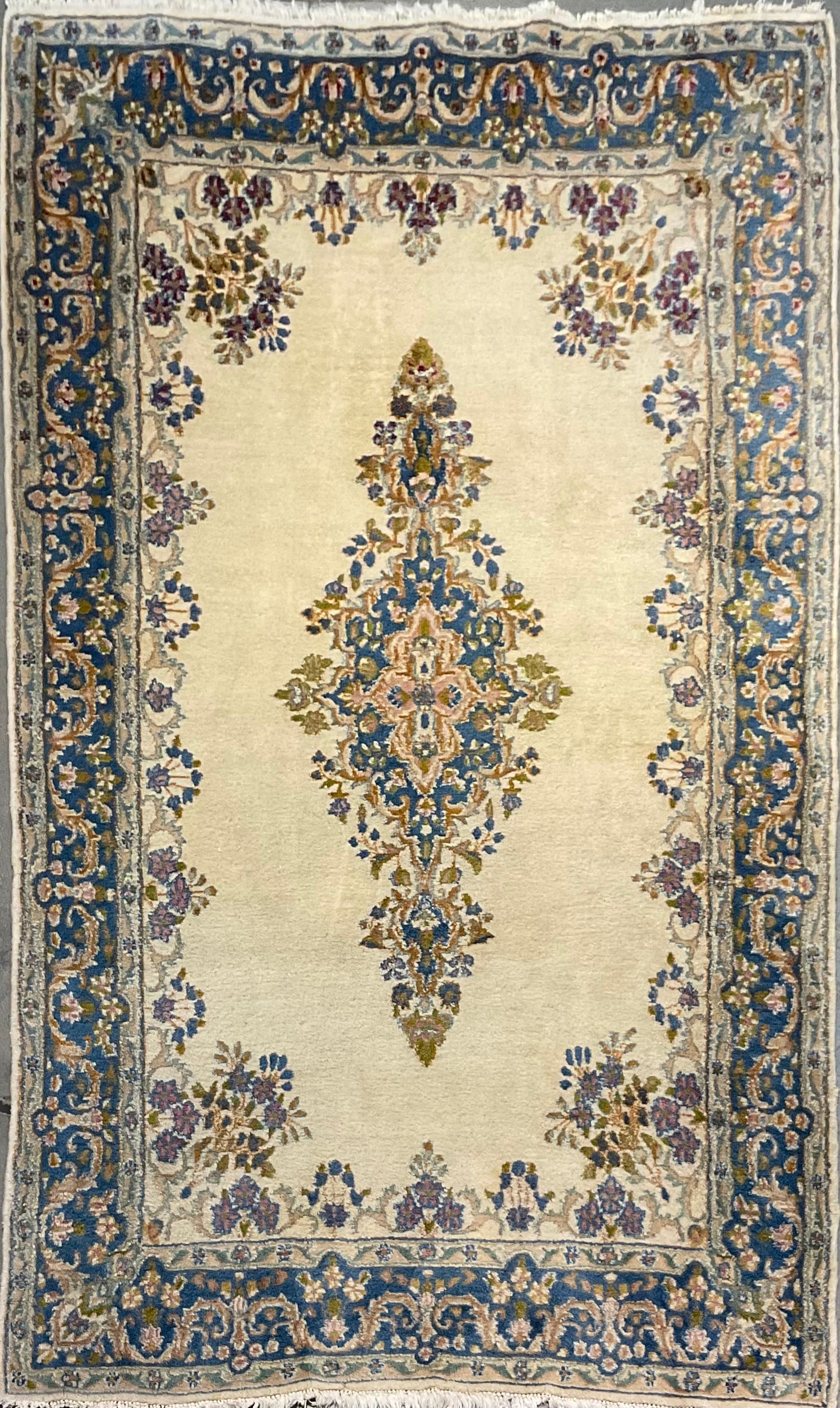 NU-5720 (Antique Persian Kerman)