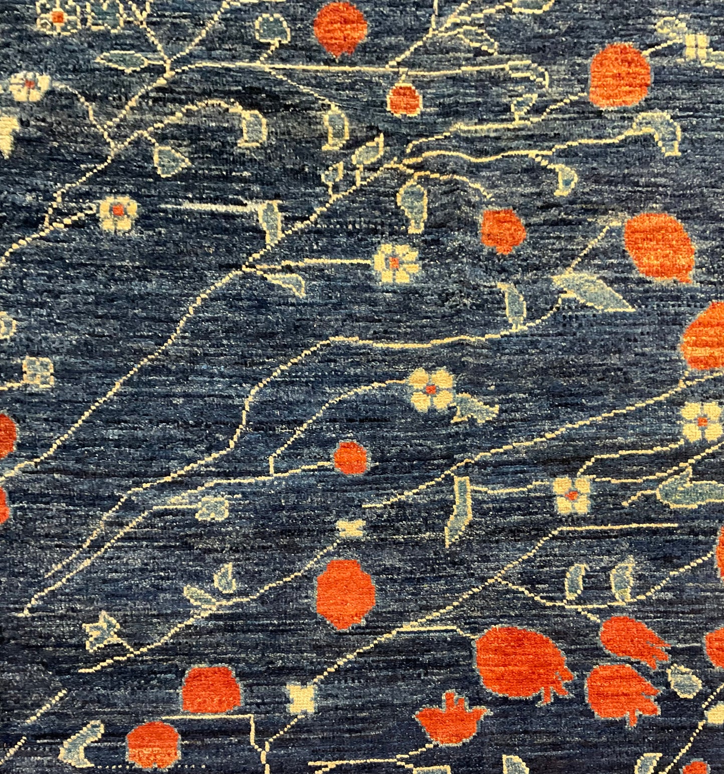 Handmade area rug by a skilled Afghan artist | NU-7864 (Tree of Life)