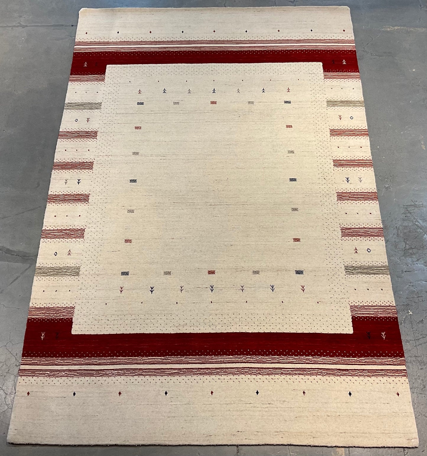 Super Fine Undyed Wool Lori Gabbeh Handmade Rug | 1826