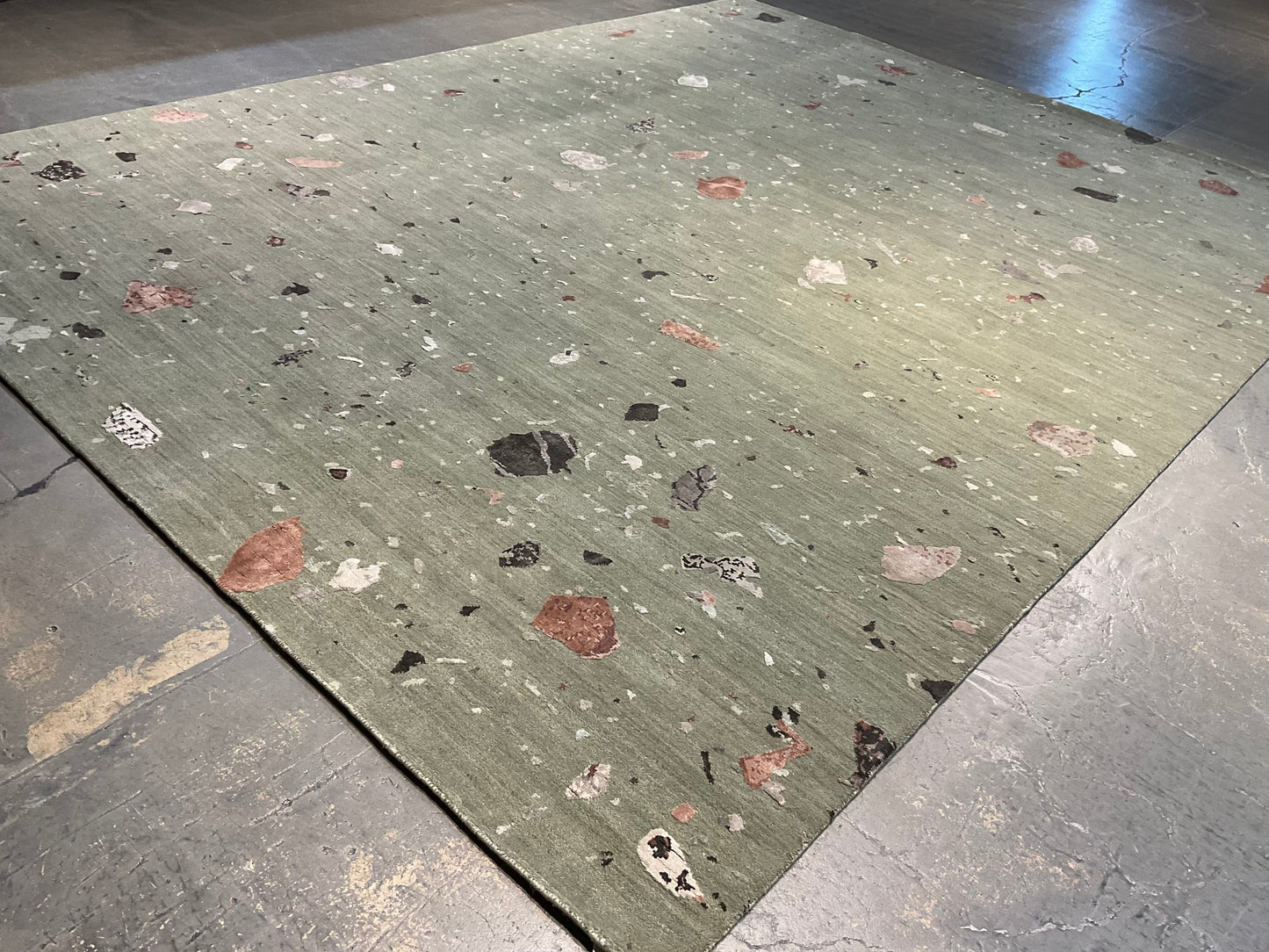 Soft feel and timeless design rug | NU-7741