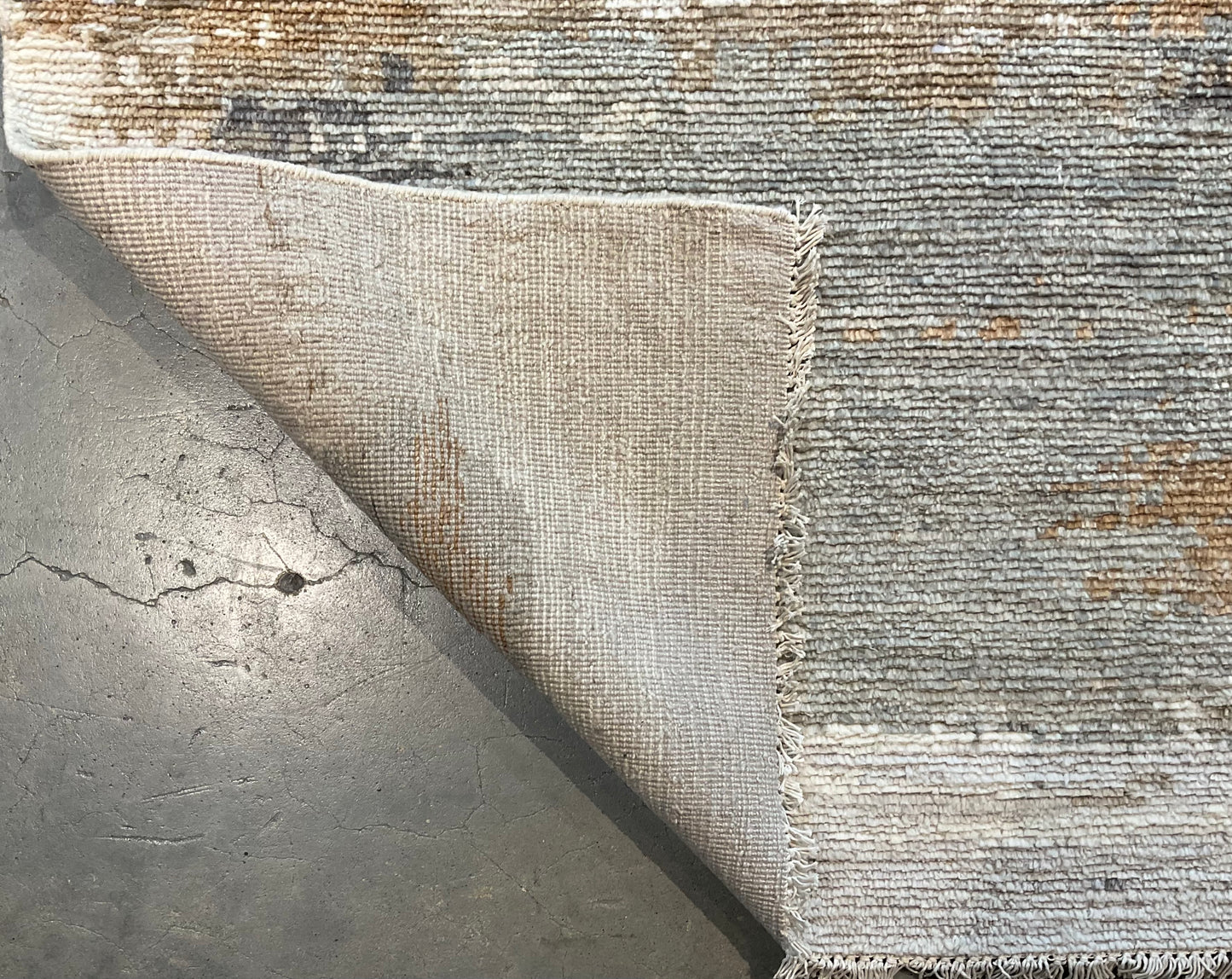 Textured weave and soft abstract pattern rug | NU-7904