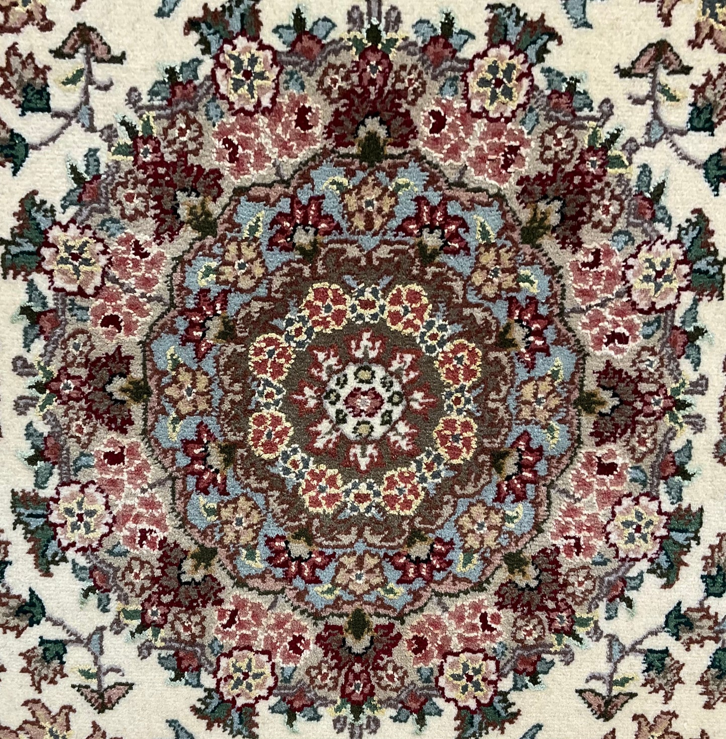 2610-H2X10-WT-GNBNRDPKBL (Kashan)