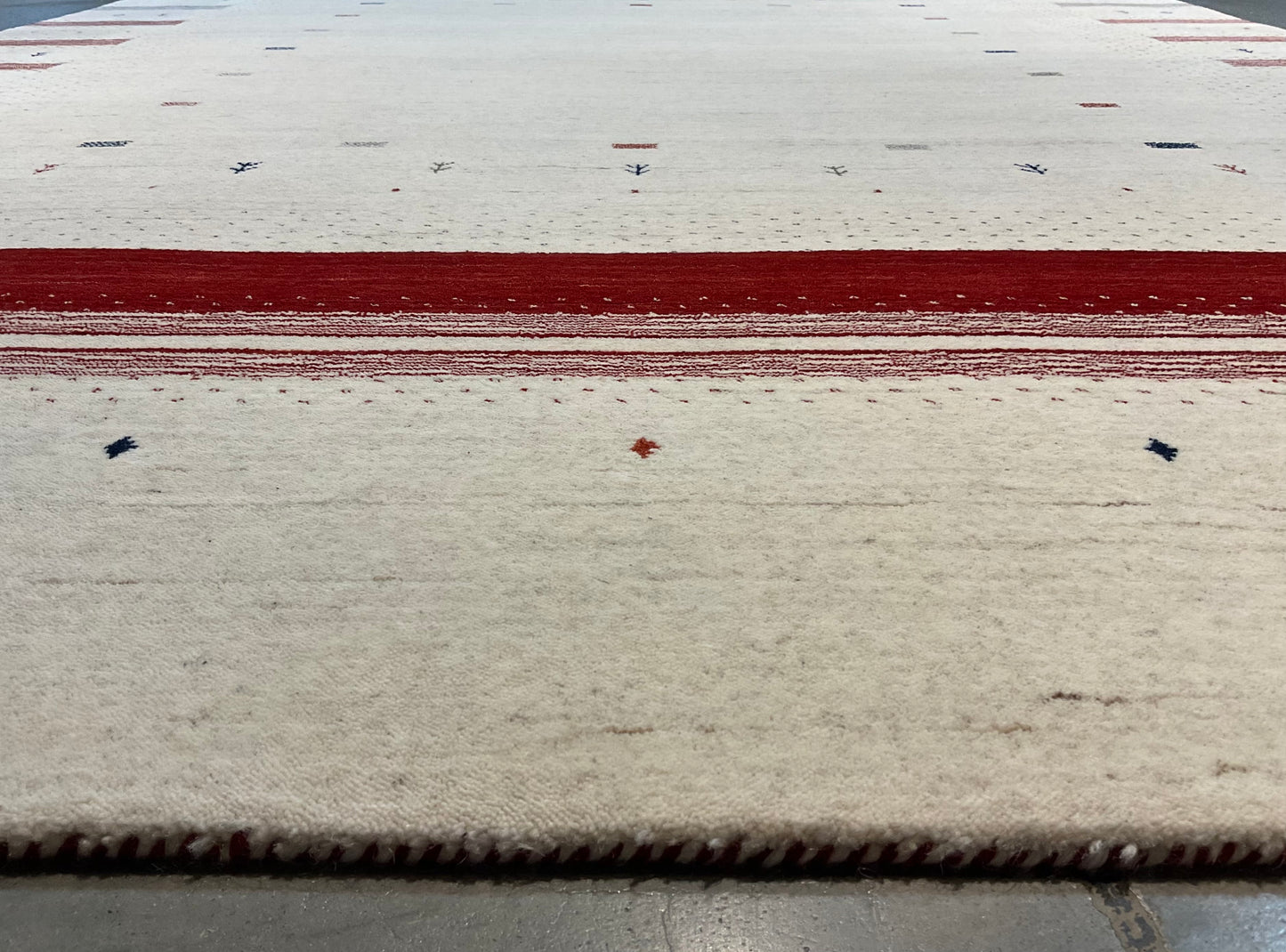 Super Fine Undyed Wool Lori Gabbeh Handmade Rug | 1826