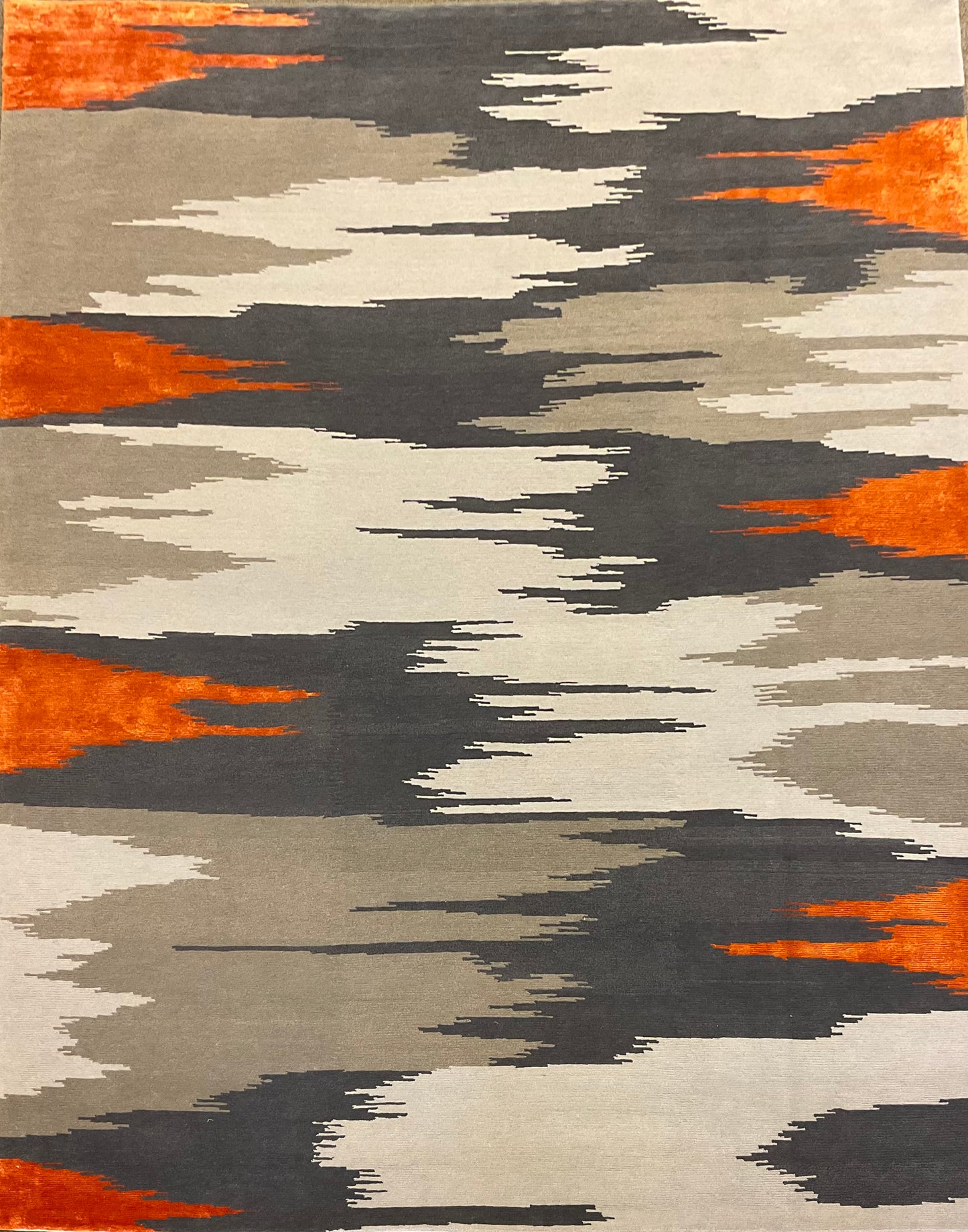 Stylish blend of grey and orange tones rug | NU-5097