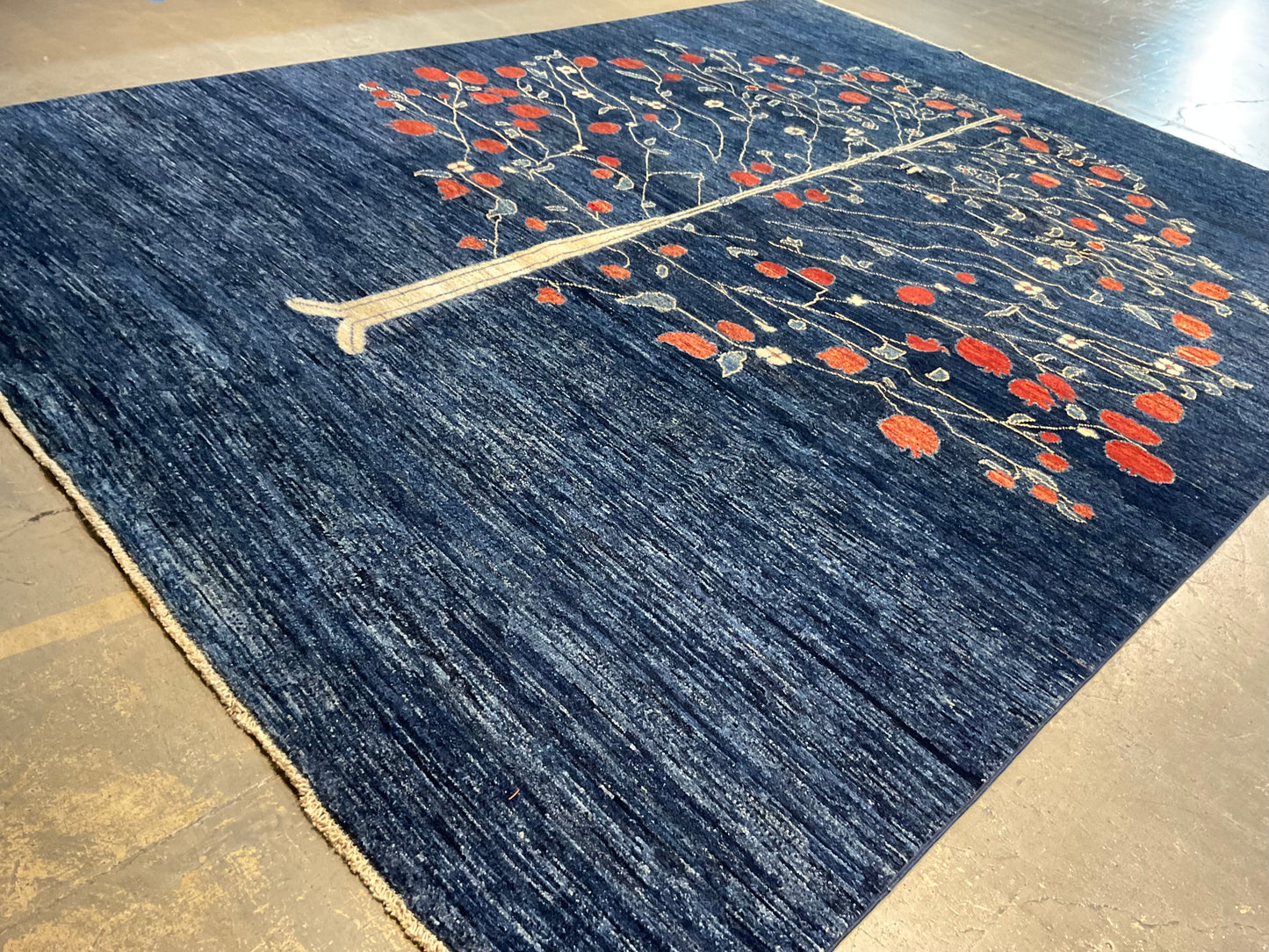 Handmade area rug by a skilled Afghan artist | NU-7864 (Tree of Life)