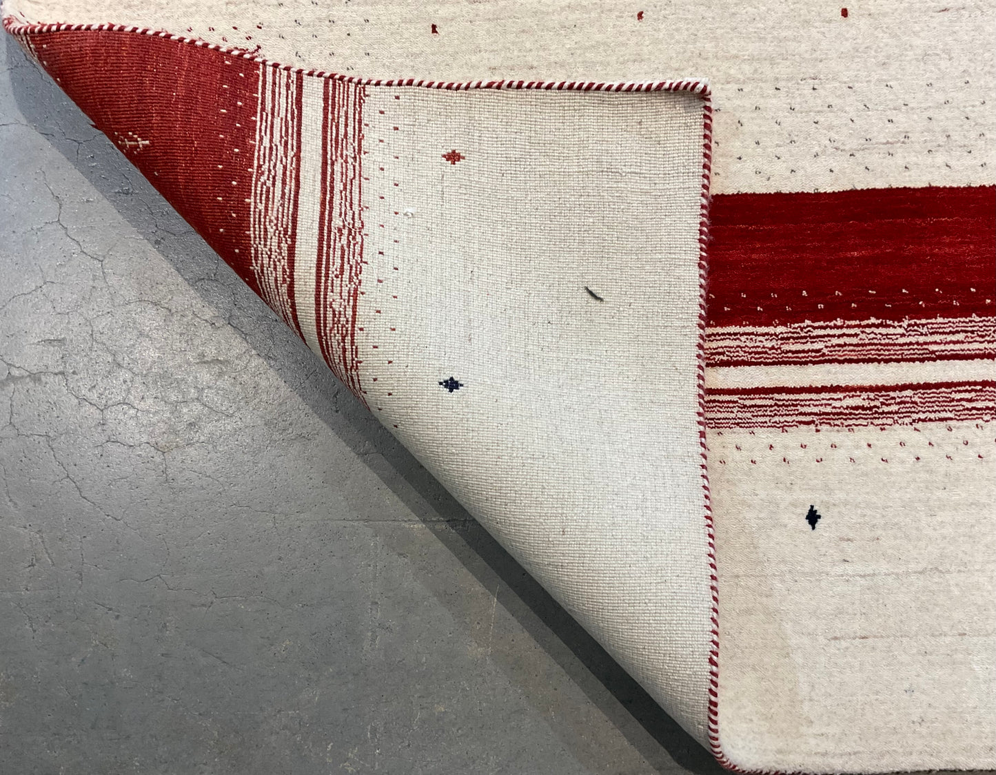 Super Fine Undyed Wool Lori Gabbeh Handmade Rug | 1826