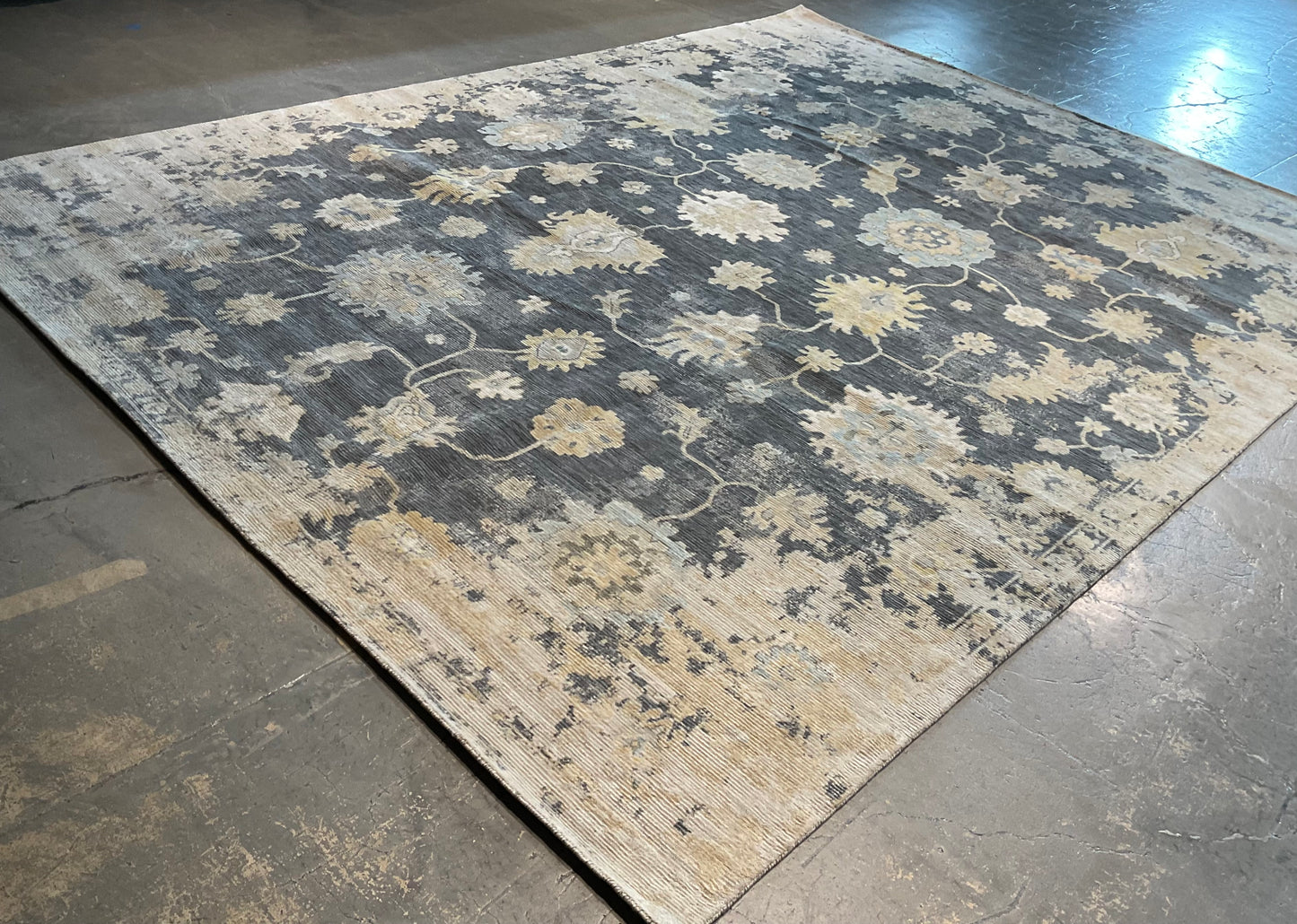Updated Persian Style Machine-Made Wool Rug in Grey, Gold | NU-8096