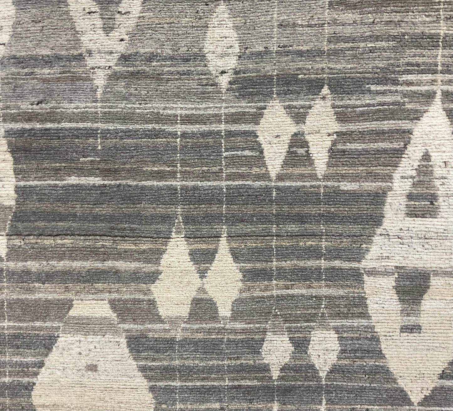 Handwoven rug from the finest undyed wool | NU-7573 (Moroccan Rug)