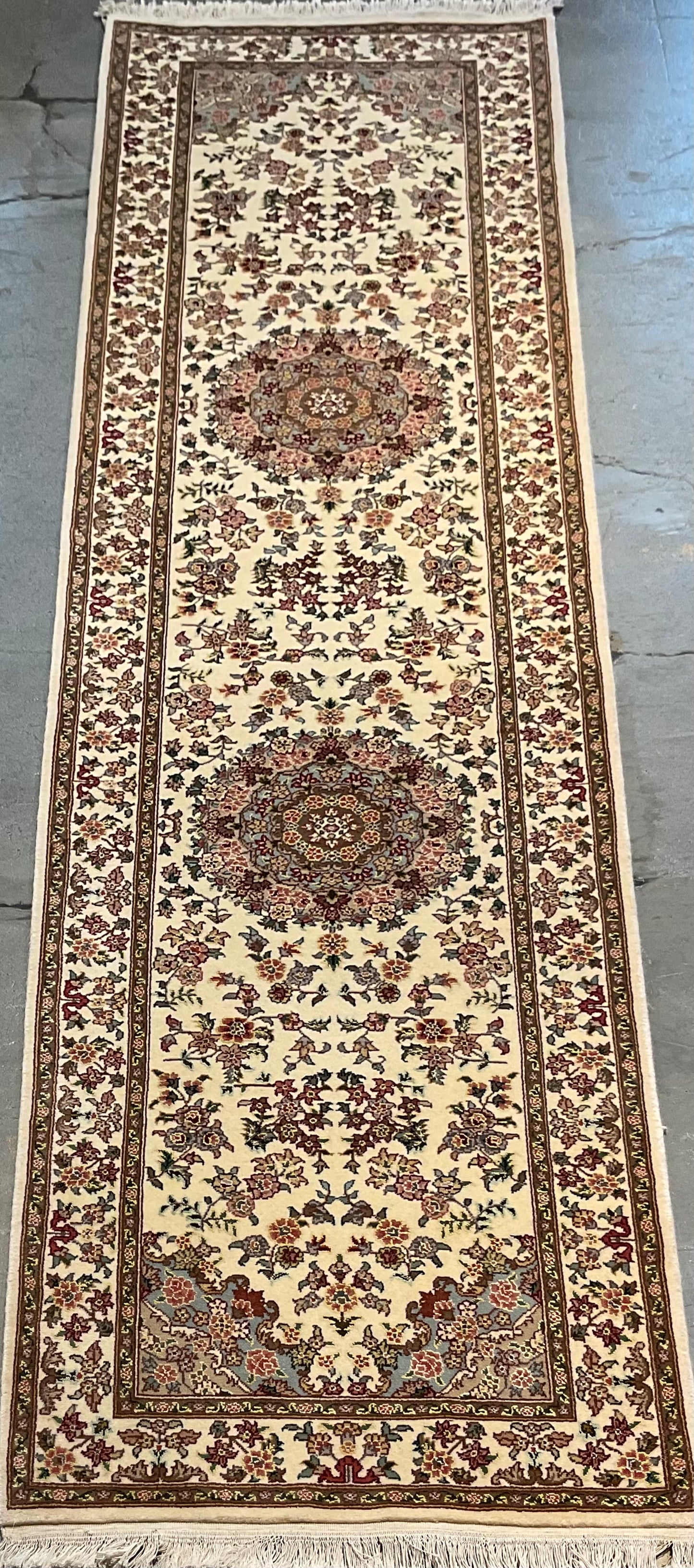2610-H2X10-WT-GNBNRDPKBL (Kashan)