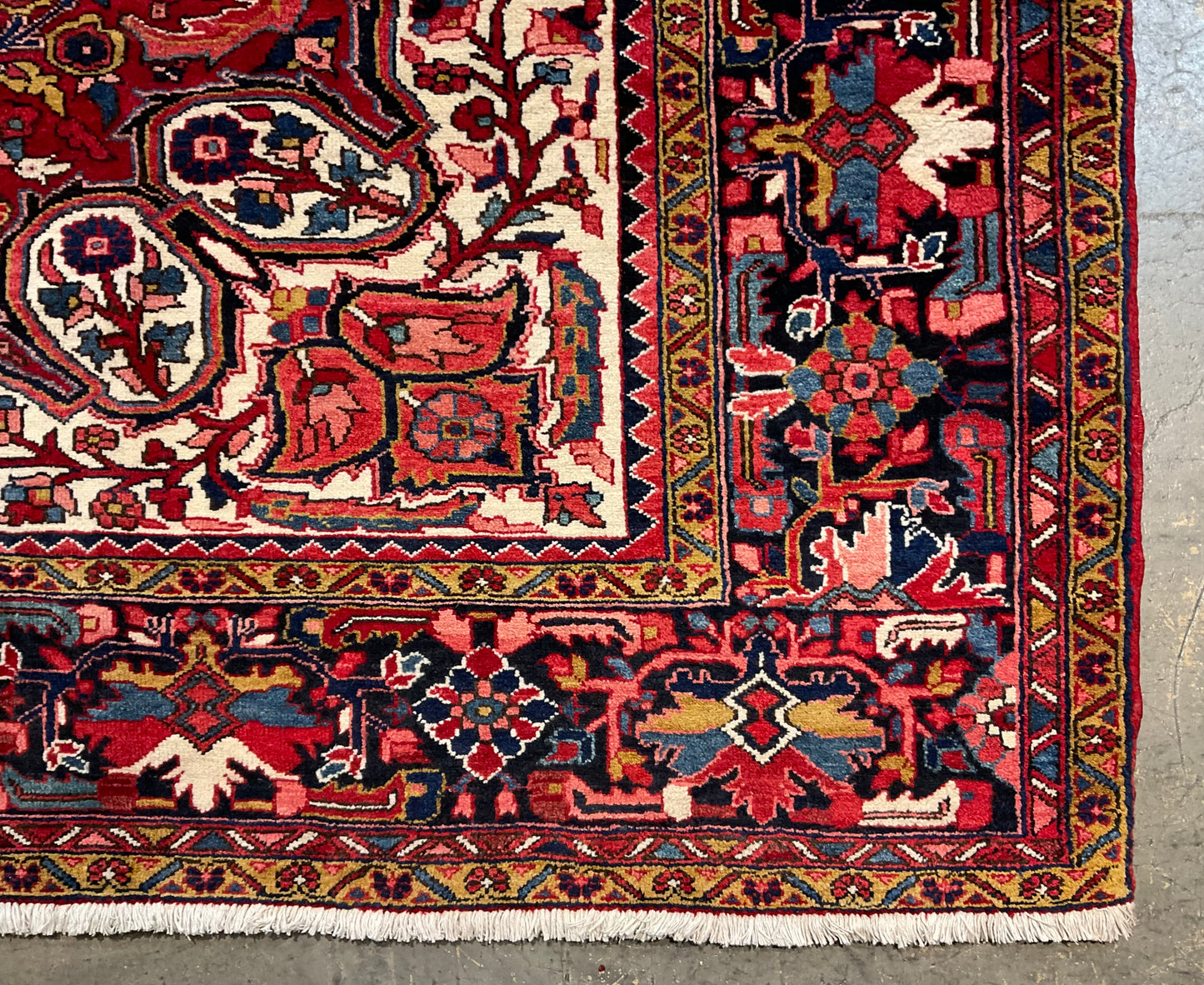 NU-2217 (Antique Persian Heriz)