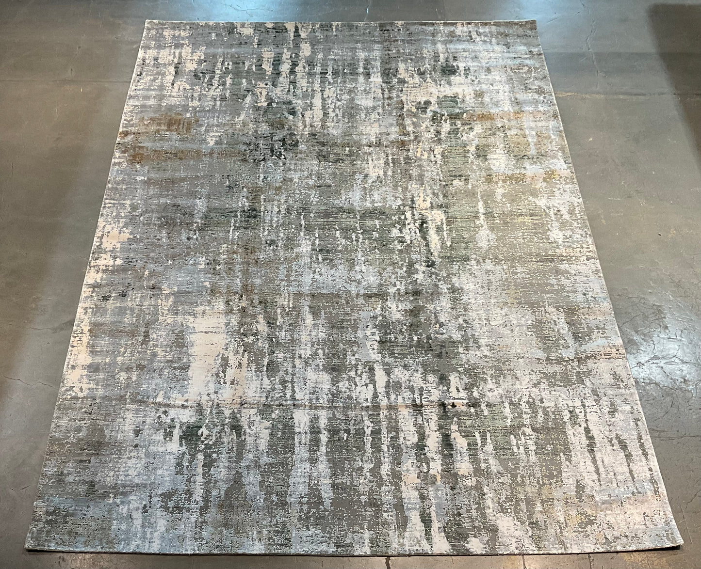 Contemporary rug style in updated shades of green and grey | NU-8083