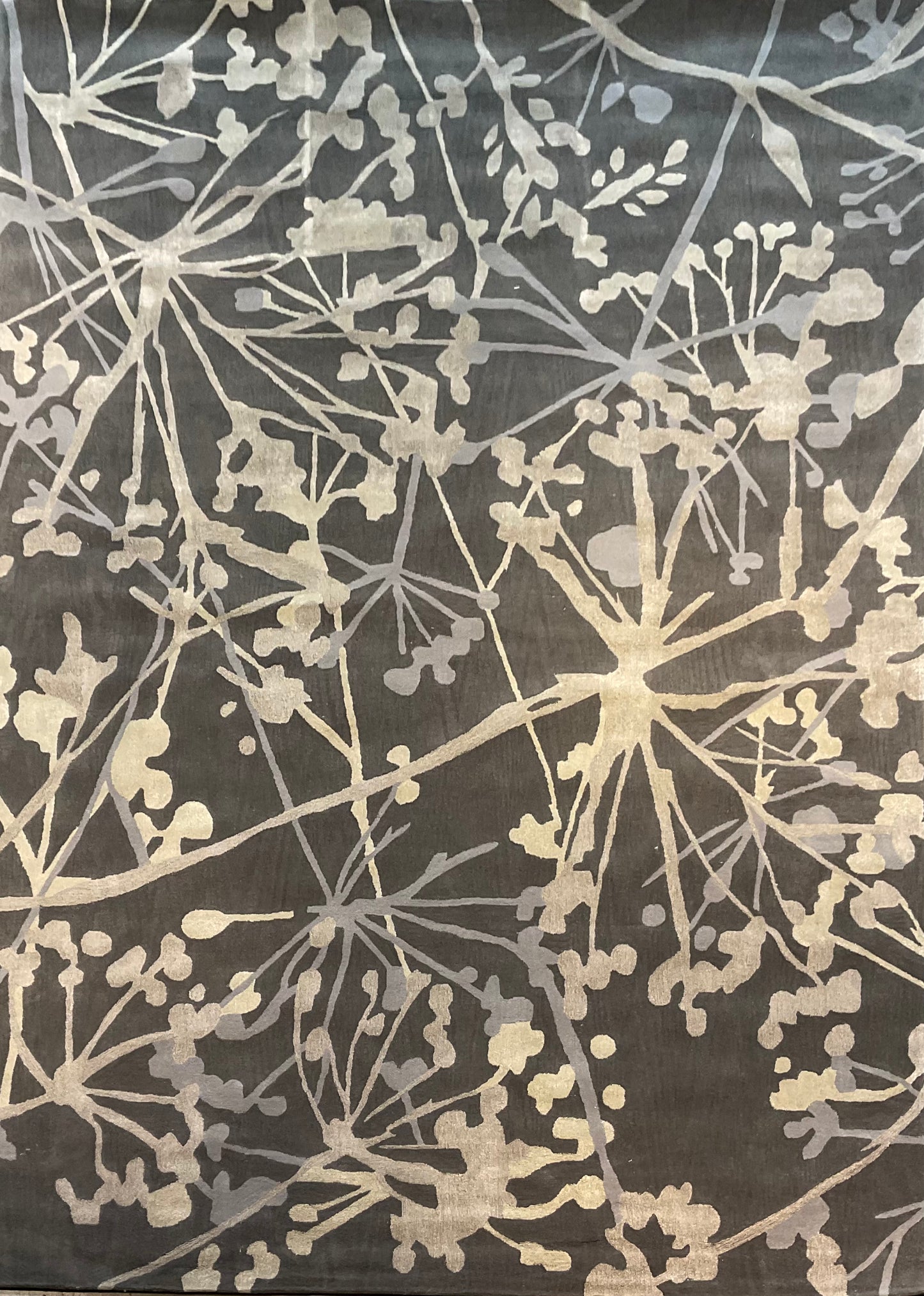 Modern Branch Design Rug in Soft Grey and White | NU-4724