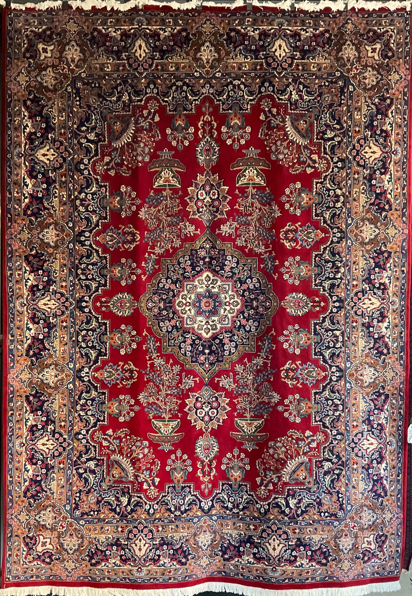 Mashad rug from Iran with fine wool and a high knot count | NU-4157