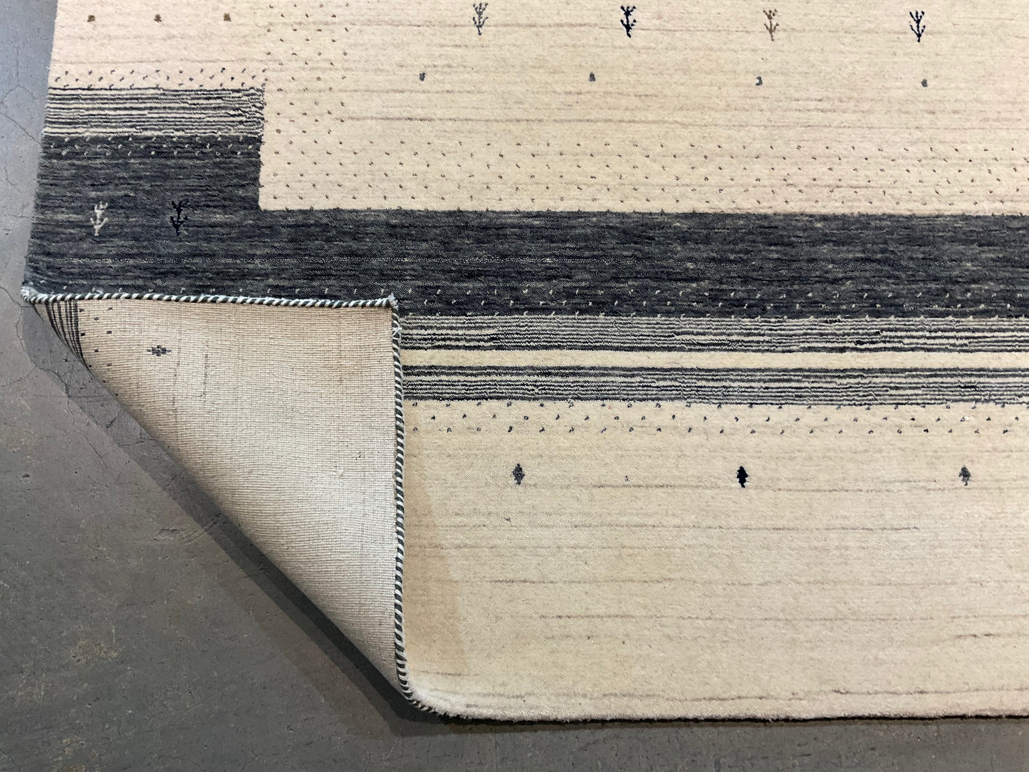 Super Fine Undyed Wool Lori Gabbeh Handmade Rug | 1826