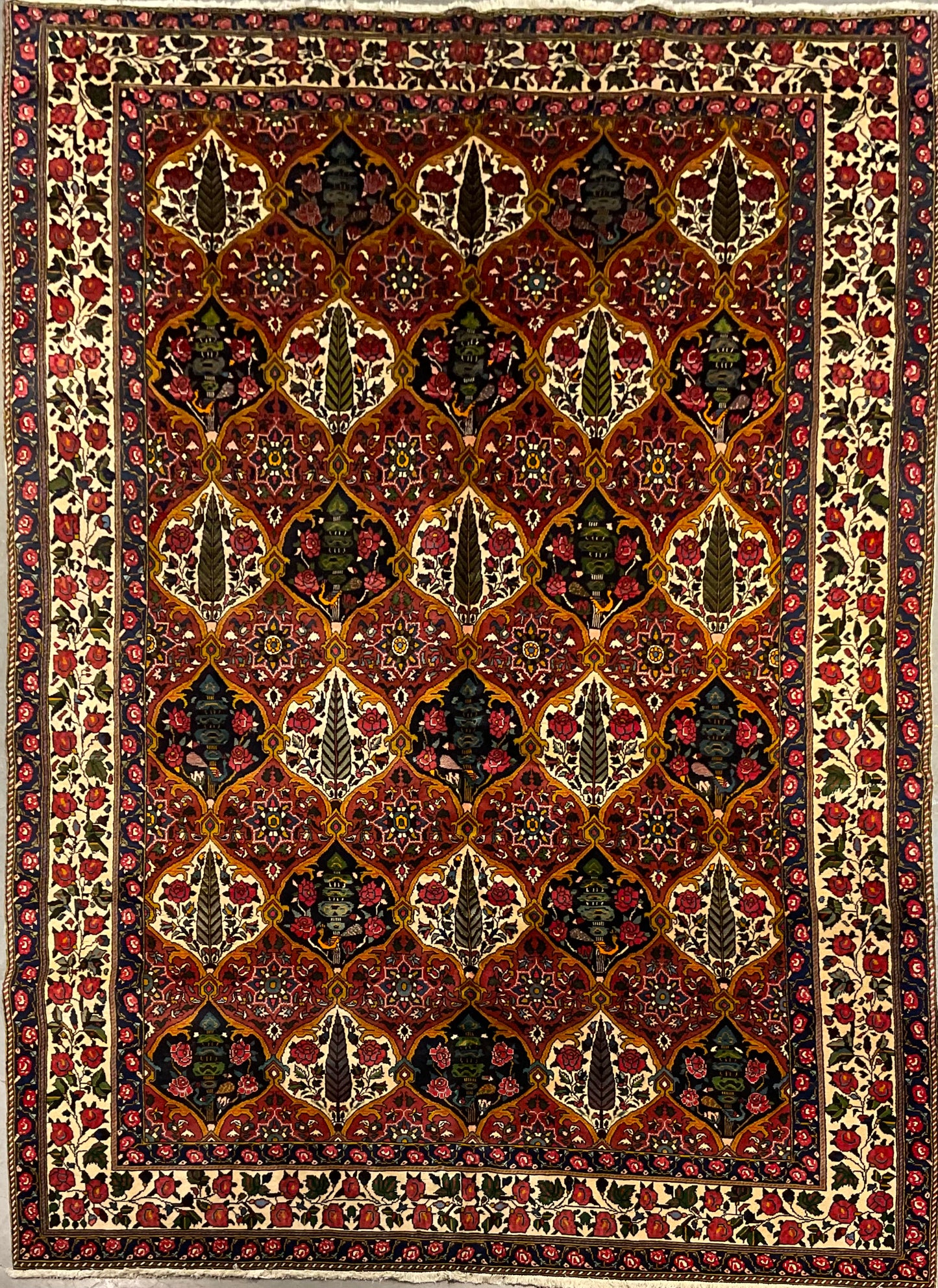 Vintage Bakhtiari rug from Iran | NU-4771
