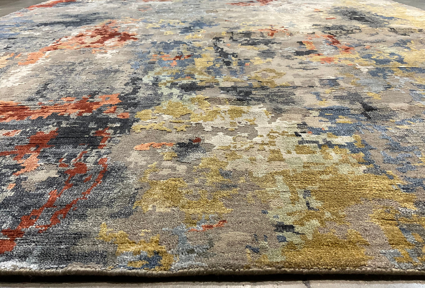 An ideal rug for Seattle or Bellevue homes seeking color | NU-7352