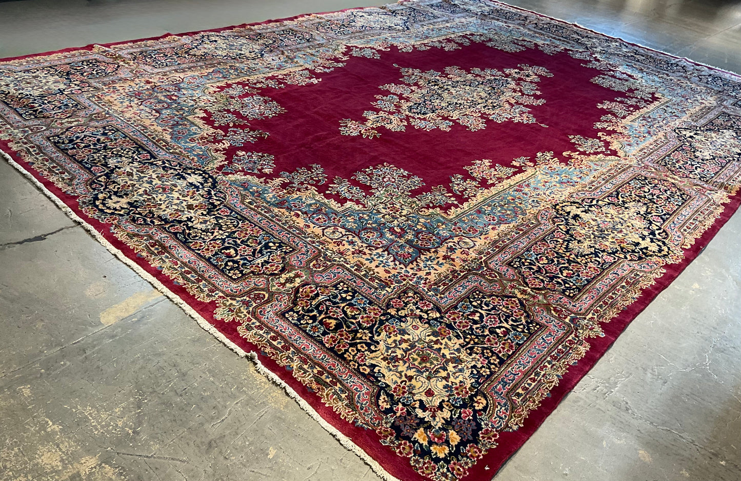 NU-4763 (Antique Persian Kerman)