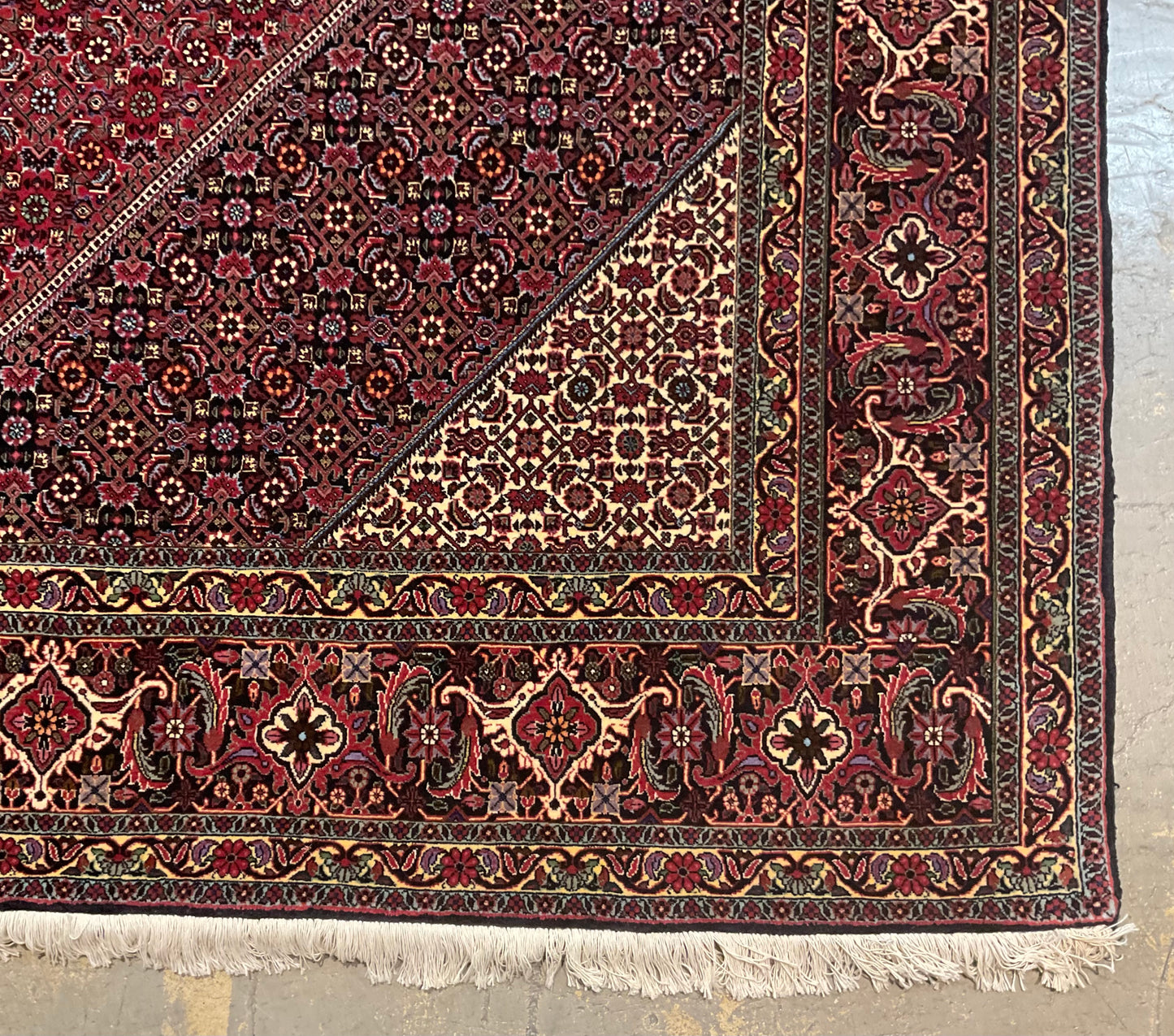 Fine Bidjar rug, handwoven in Iran | NU-4973