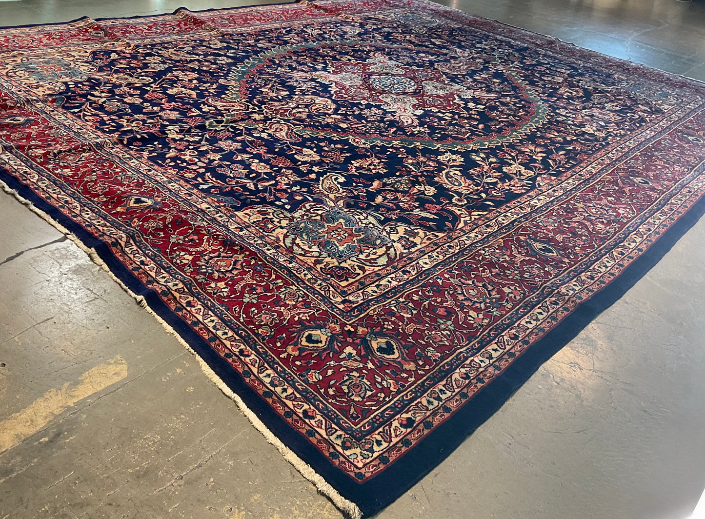 NU-2223 (Antique Persian Sarouk)