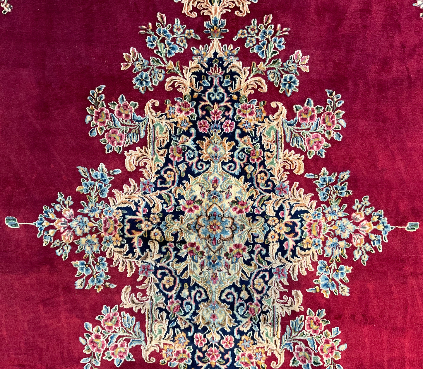 NU-4763 (Antique Persian Kerman)