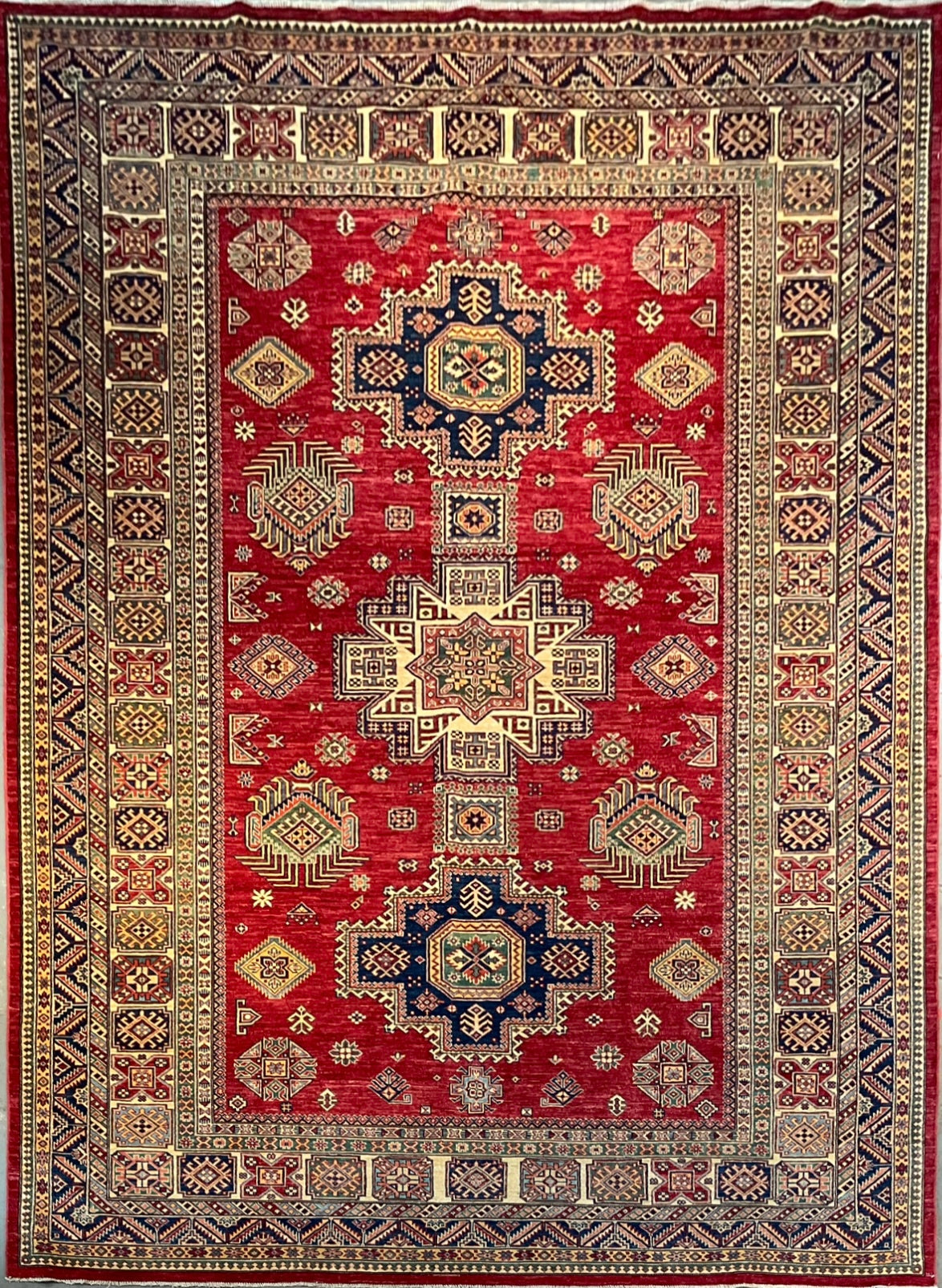 Kazak rug is a striking example of fine Caucasian rug | NU-539