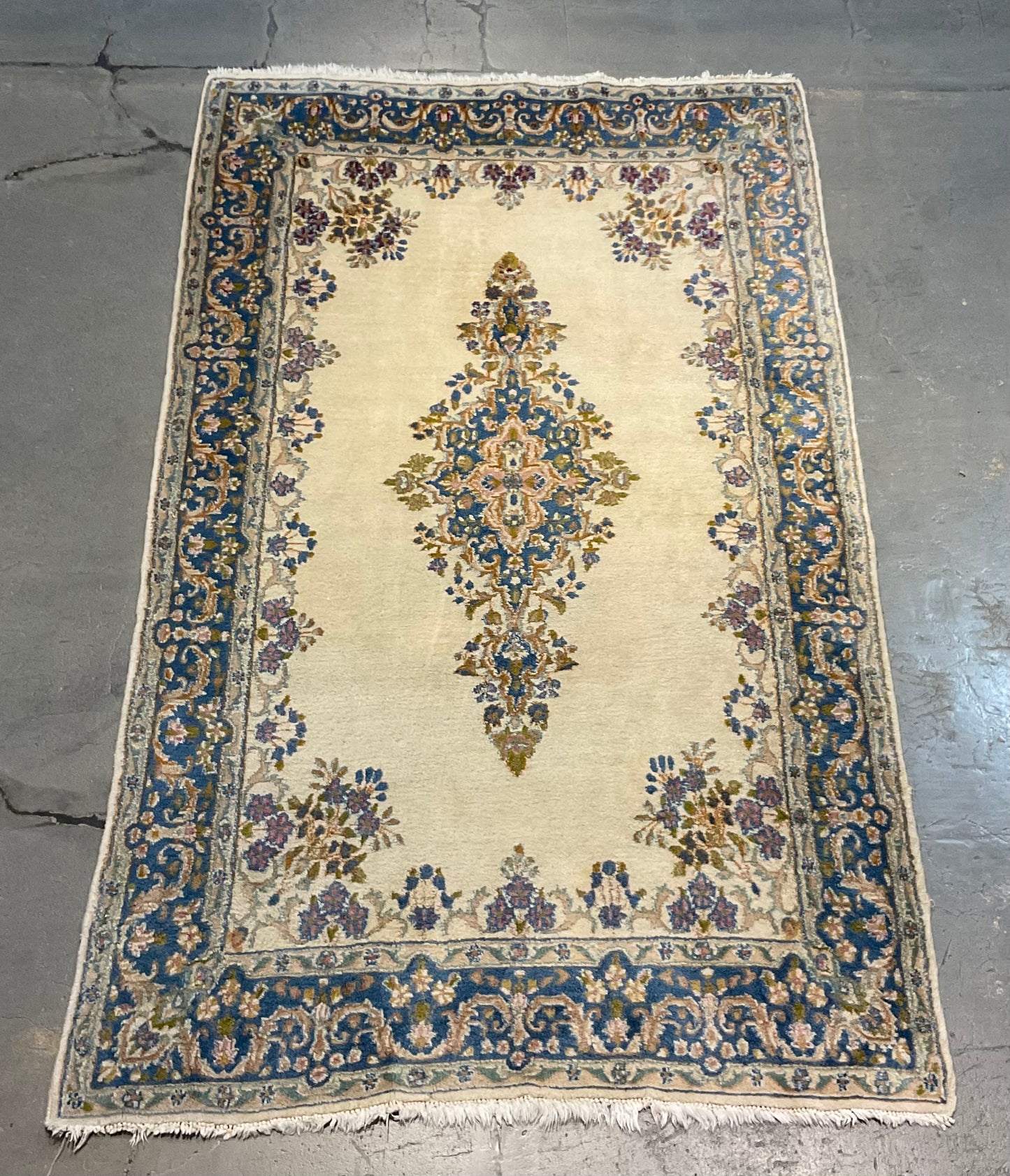 NU-5720 (Antique Persian Kerman)
