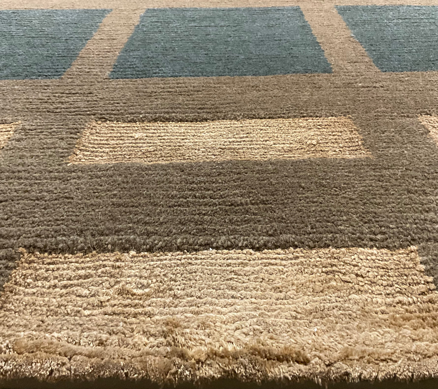 NU-2868 (8'x10' Wool & Silk)