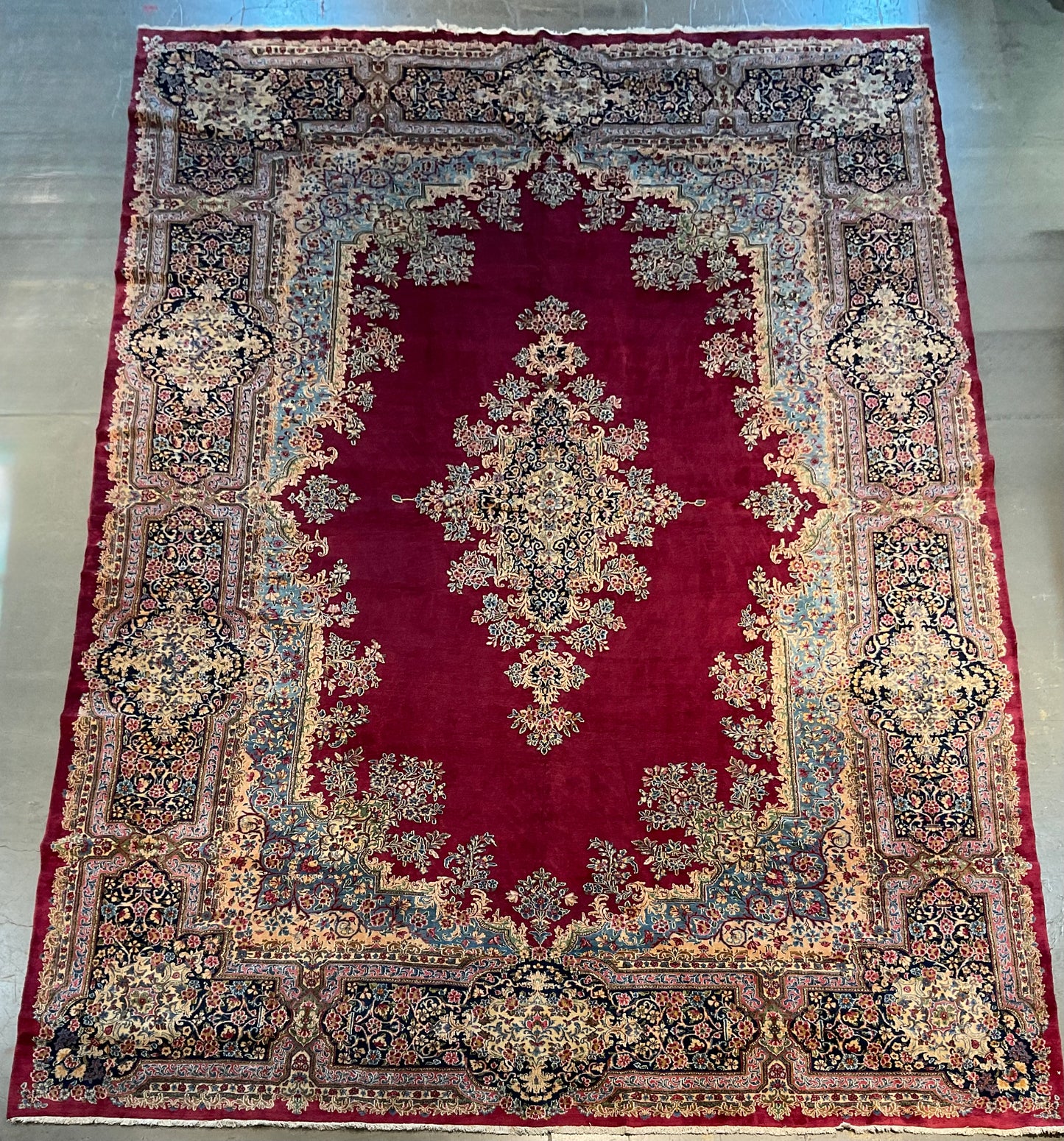 NU-4763 (Antique Persian Kerman)