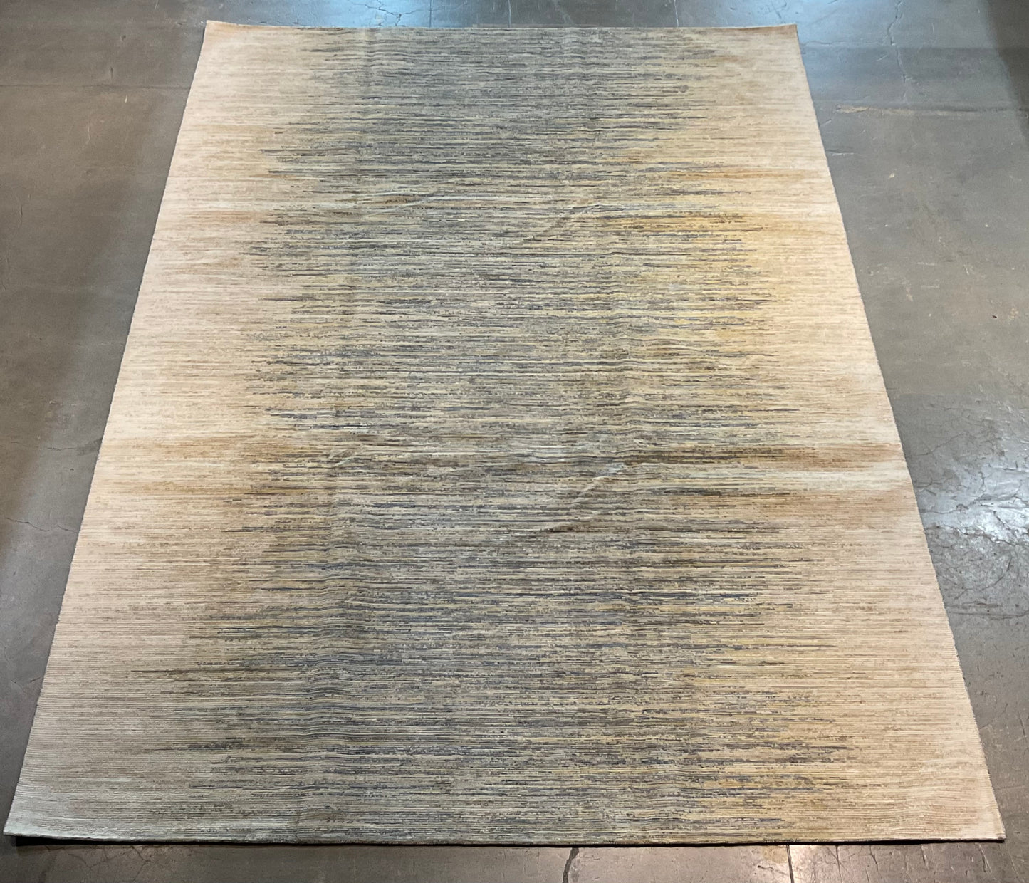 Crafted area rug from 100% natural wool | NU-8090