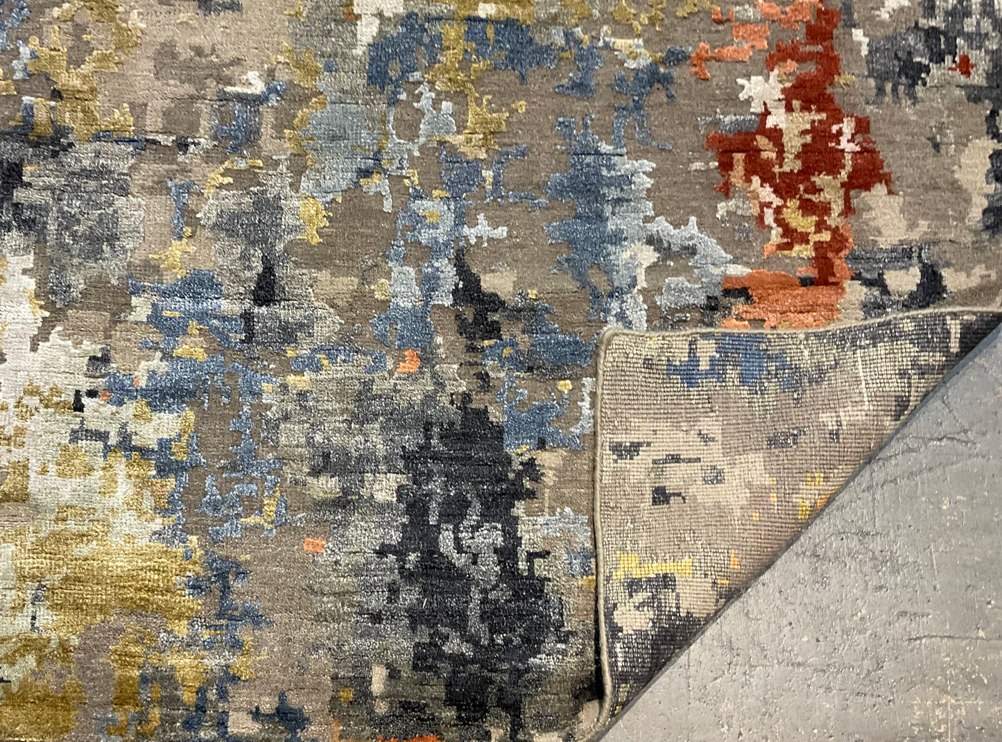 An ideal rug for Seattle or Bellevue homes seeking color | NU-7352