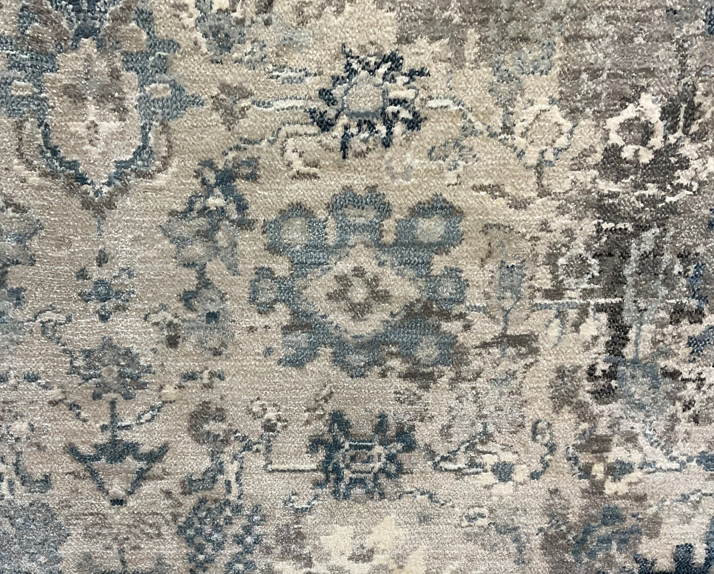 Borderless transitional machine-made area rug | NU-8099