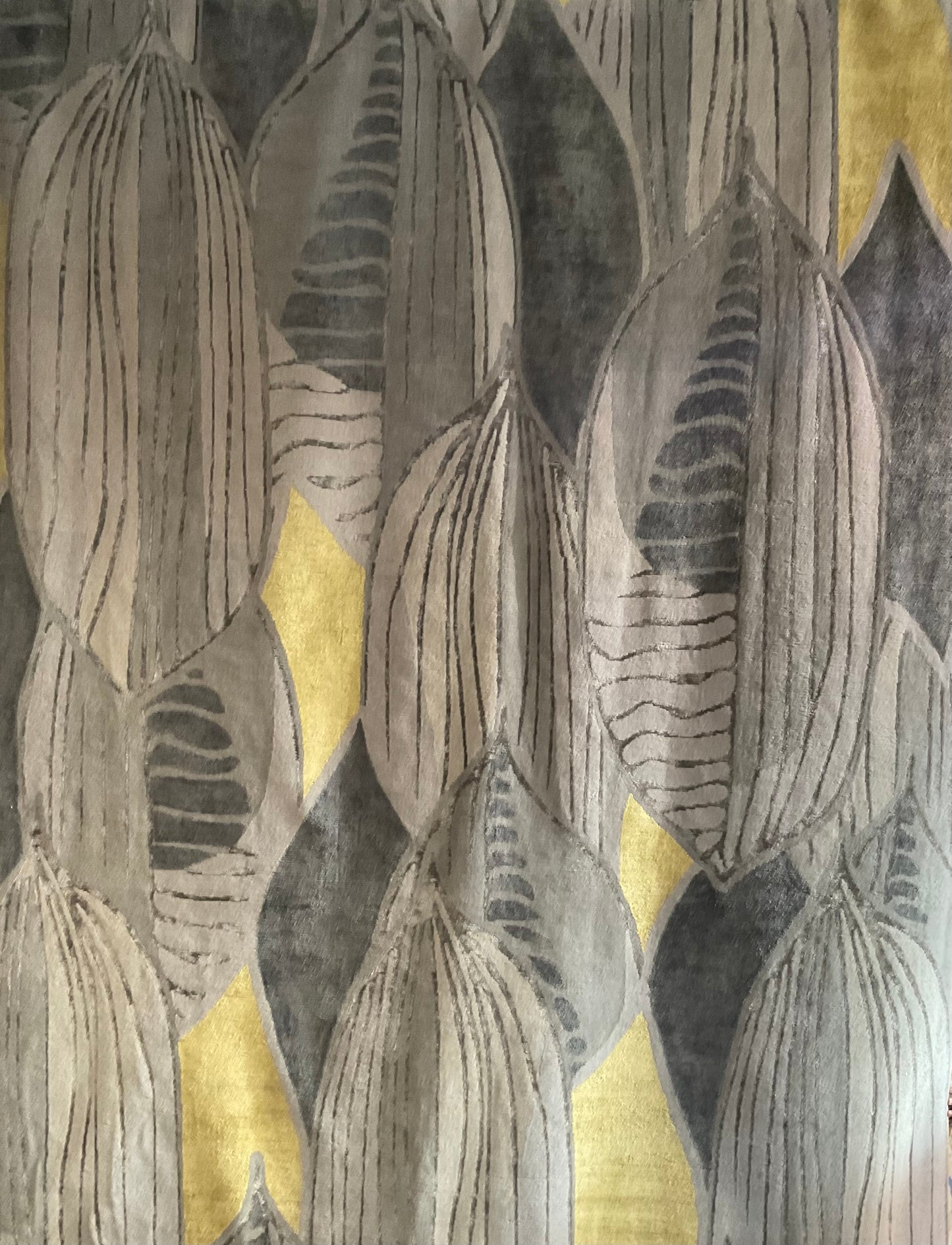 Leaf pattern rug that brings a sense of nature to any space | NU-15