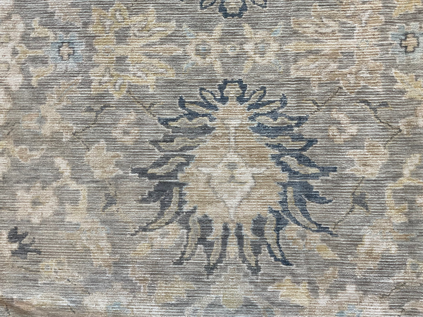 100% wool area rug , features a soft, understated palette | NU-8095