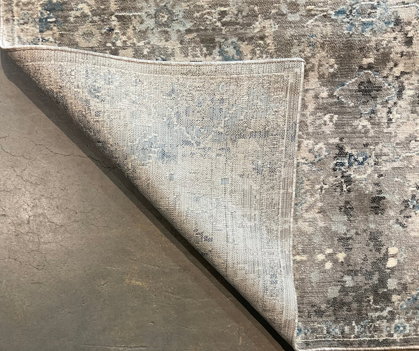 Borderless transitional machine-made area rug | NU-8099