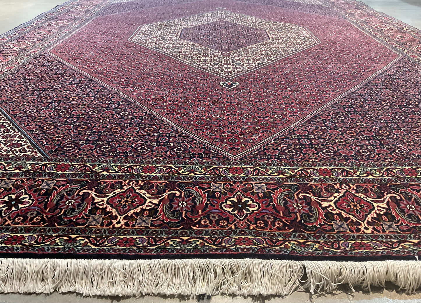 Fine Bidjar rug, handwoven in Iran | NU-4973