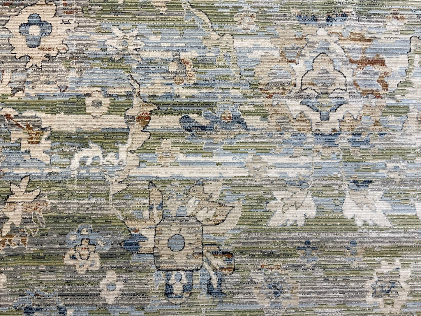 Handcrafted rug to highlight both detail and subtlety | NU-7854