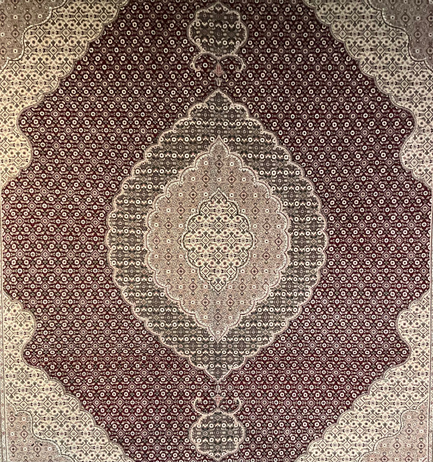 A combines Persian rug artistry with luxurious material | NU-285