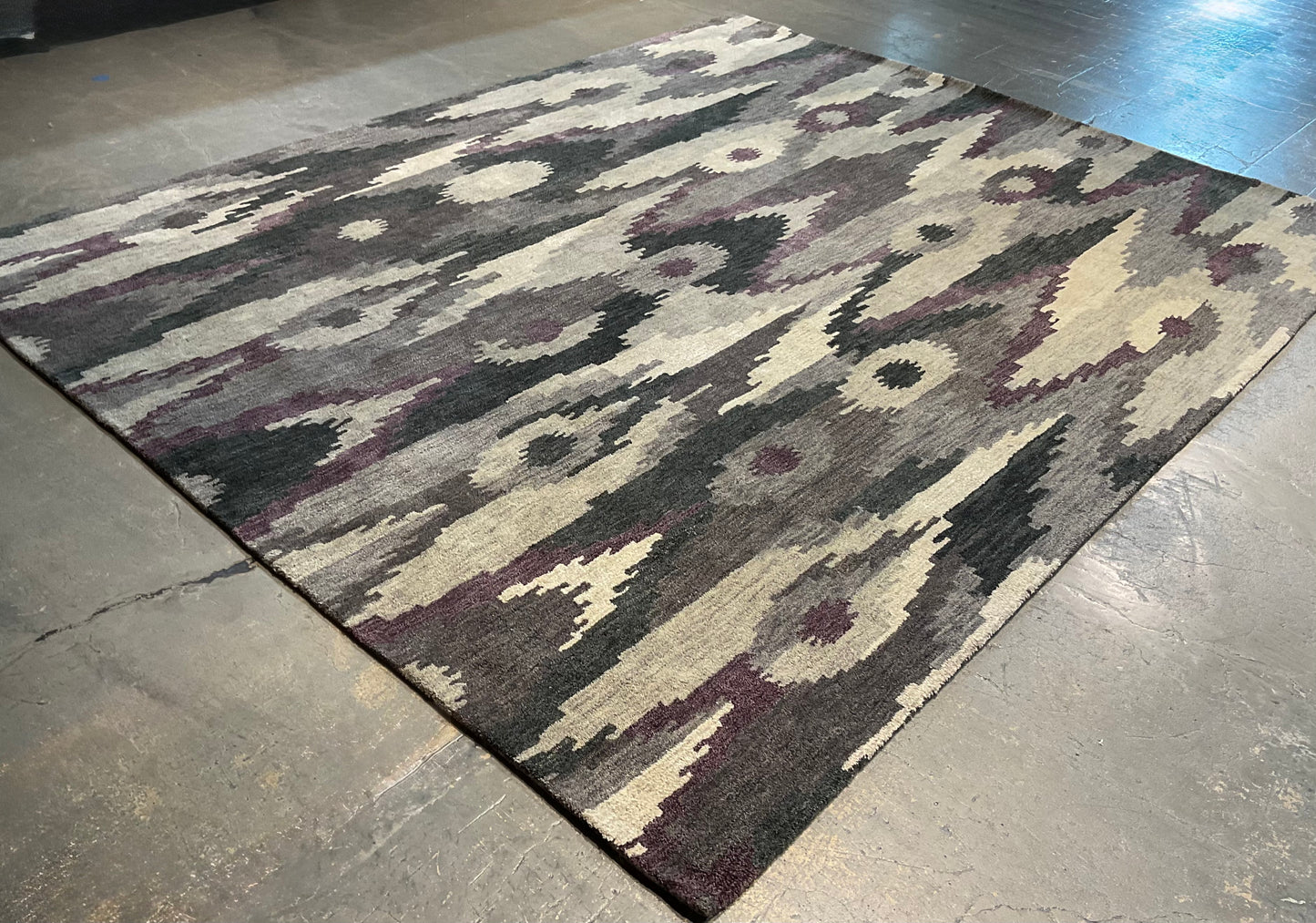 Ikat design rug in rich shades of grey and purple, 100% wool | NU-4102