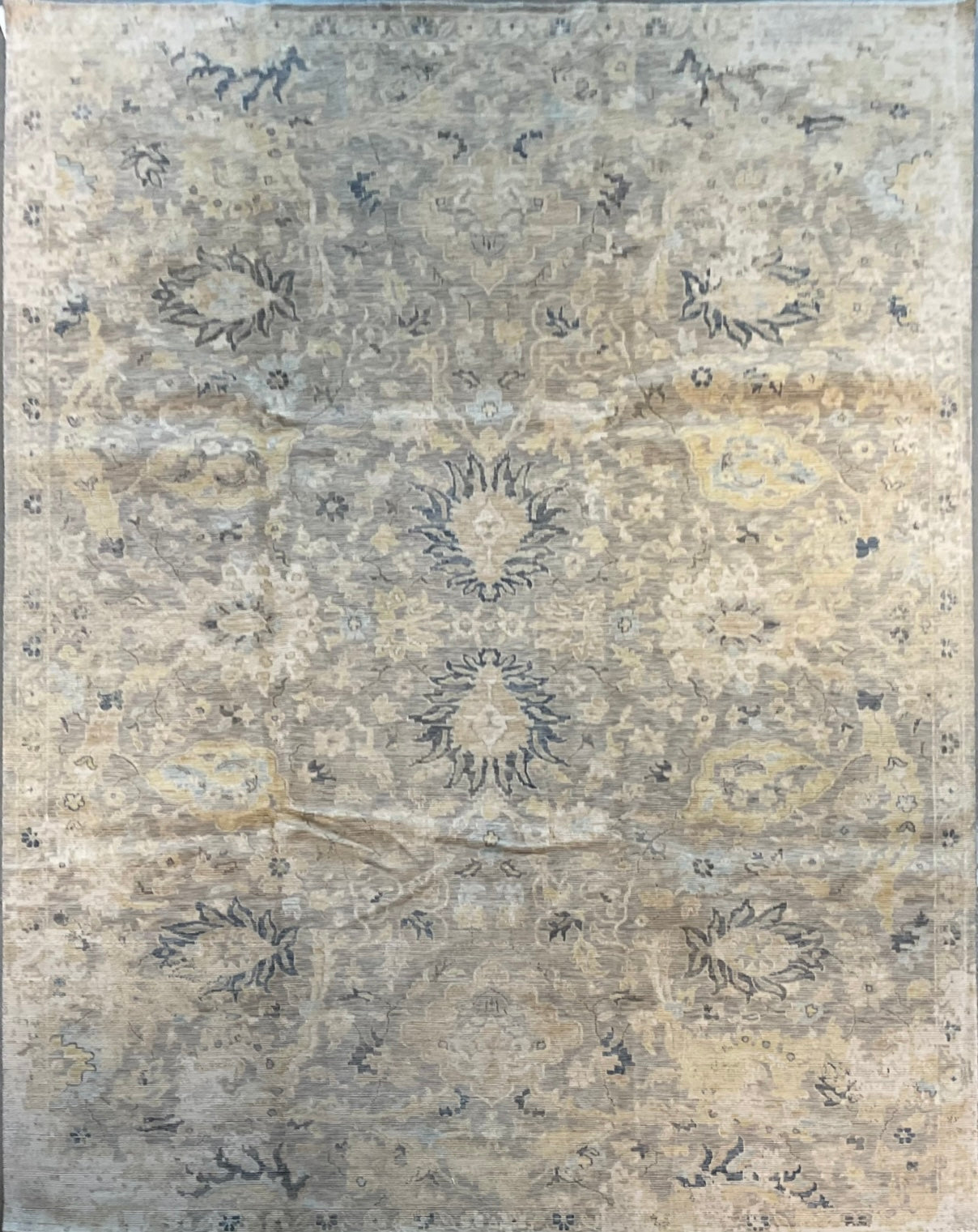 100% wool area rug , features a soft, understated palette | NU-8095