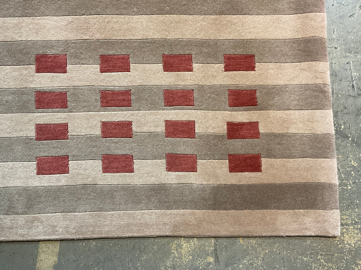 Abstract Modern Fine Wool Rug in Coral, Green & Rose Tones | 1010